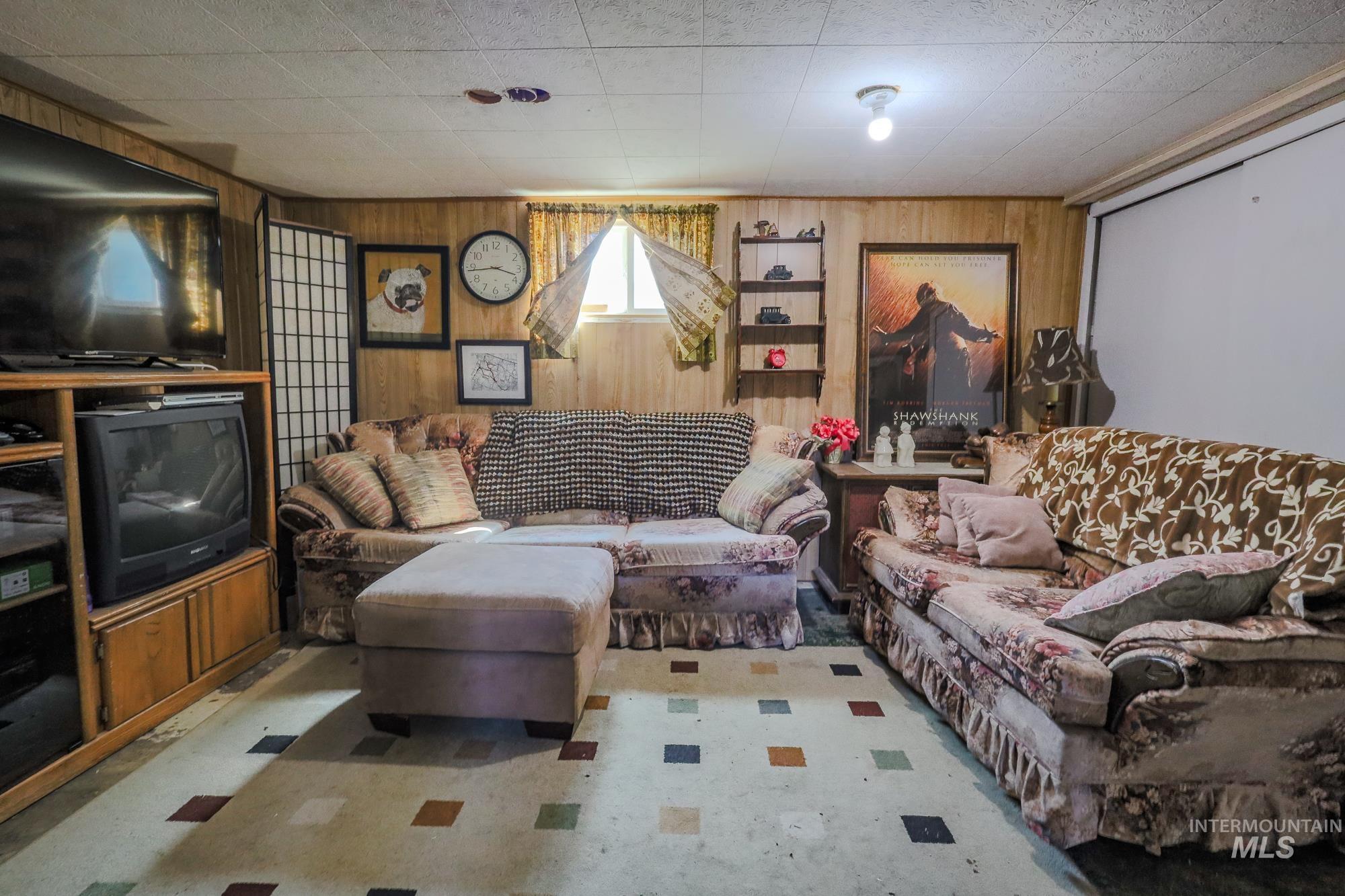 219 S Locust St, Nampa, Idaho 83686, 3 Bedrooms, 1 Bathroom, Residential For Sale, Price $329,000,MLS 98961100