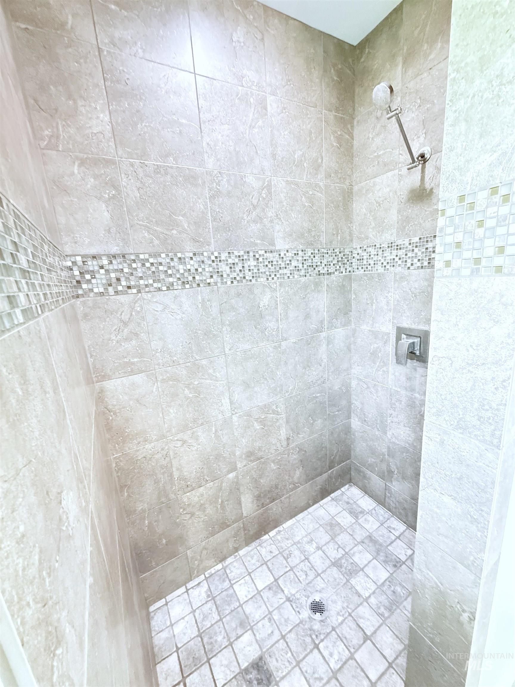 1021 12th Street, Rupert, Idaho 83350, 3 Bedrooms, 2.5 Bathrooms, Residential For Sale, Price $375,900,MLS 98961102