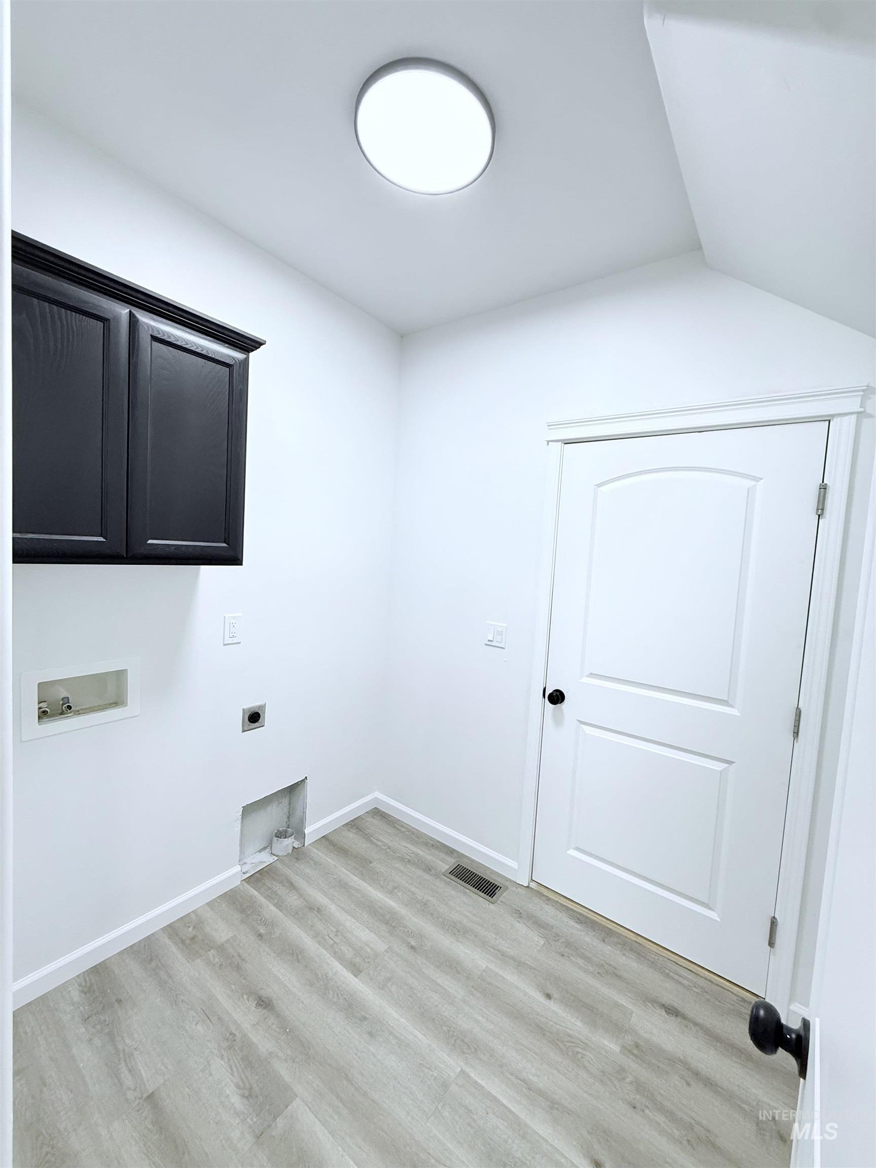 1021 12th Street, Rupert, Idaho 83350, 3 Bedrooms, 2.5 Bathrooms, Residential For Sale, Price $375,900,MLS 98961102