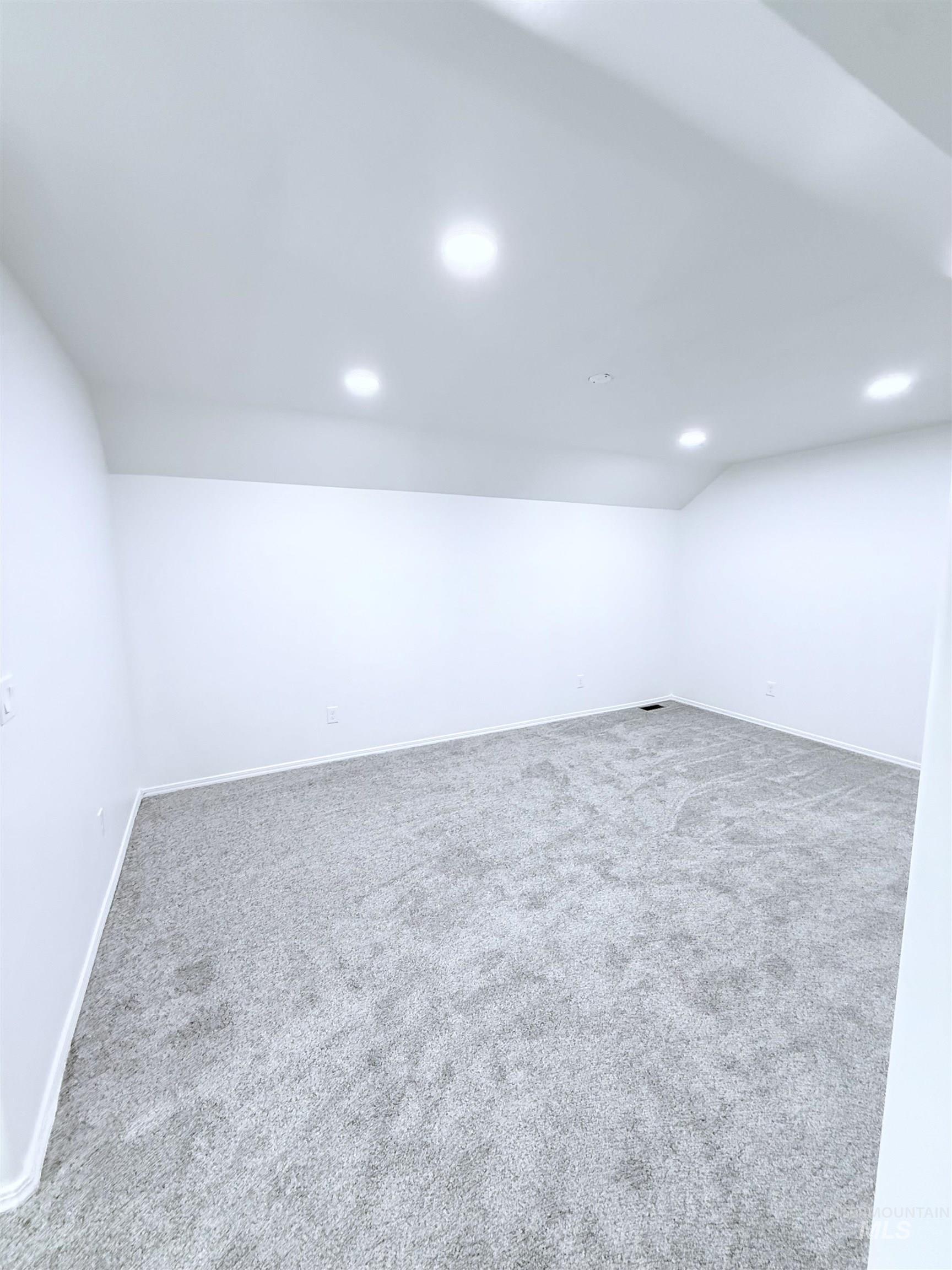 1021 12th Street, Rupert, Idaho 83350, 3 Bedrooms, 2.5 Bathrooms, Residential For Sale, Price $375,900,MLS 98961102