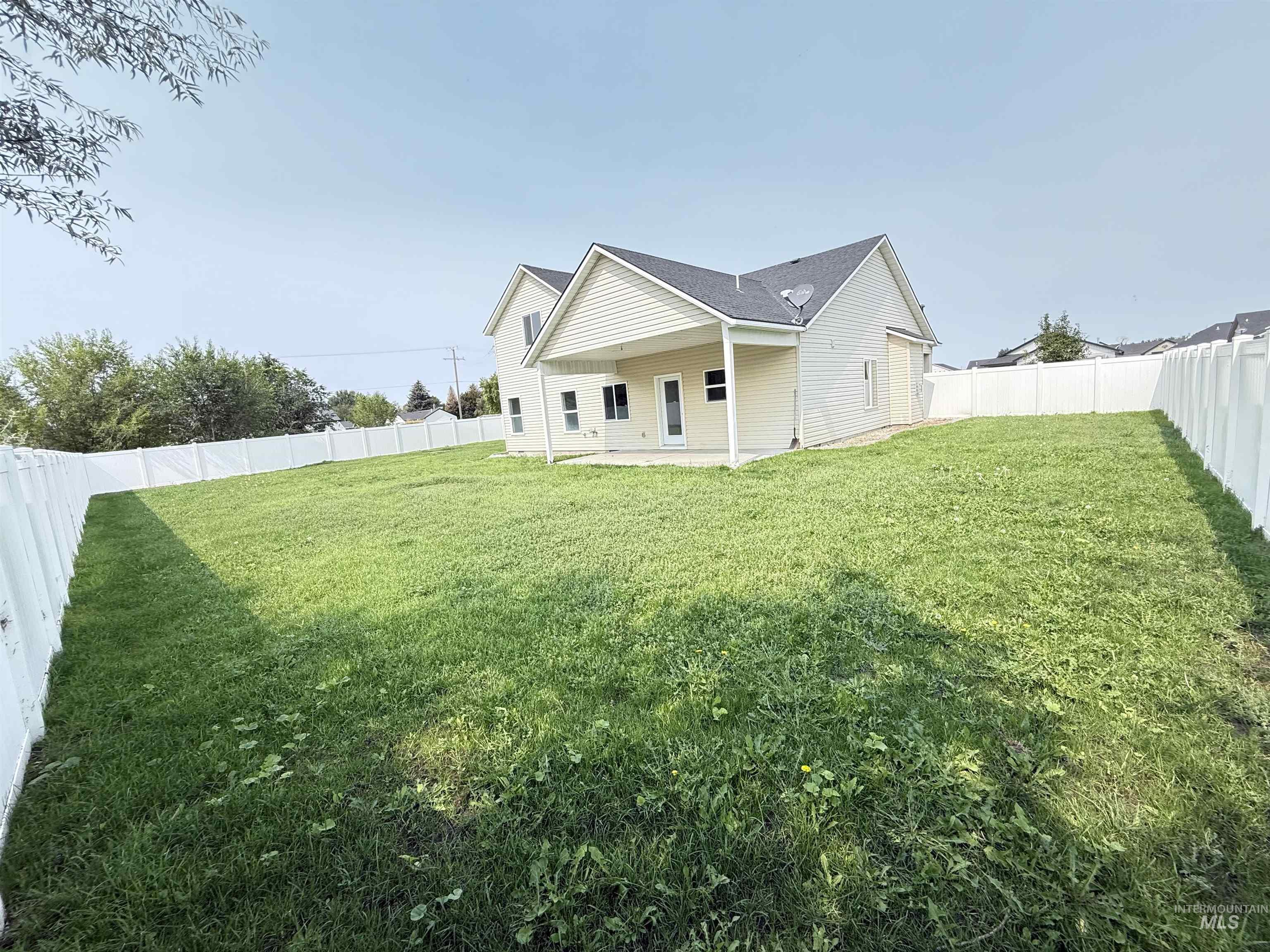 1021 12th Street, Rupert, Idaho 83350, 3 Bedrooms, 2.5 Bathrooms, Residential For Sale, Price $375,900,MLS 98961102