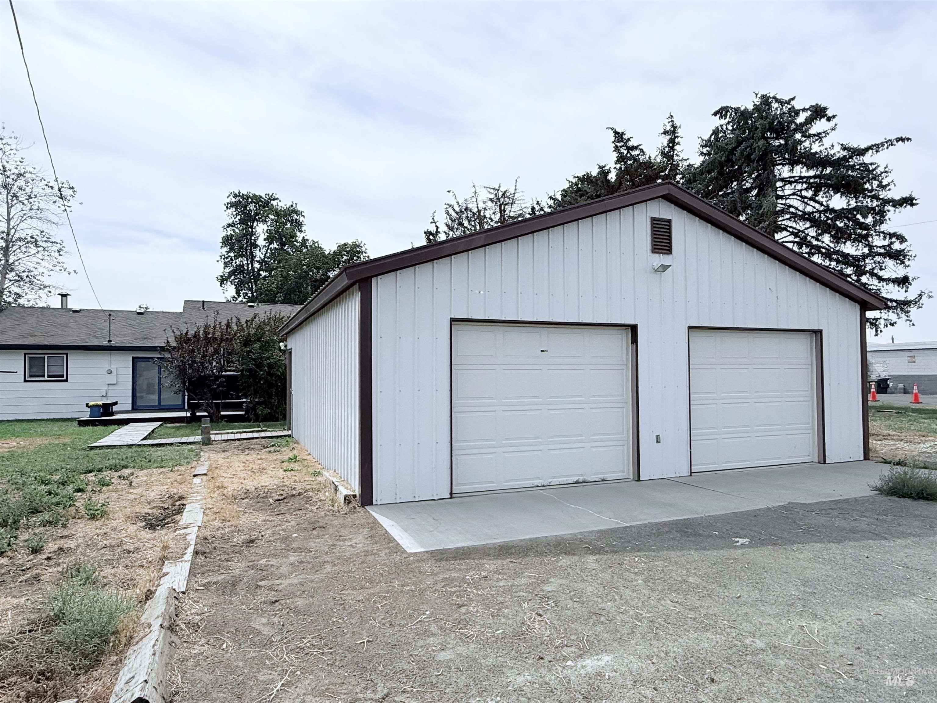 202 East Ave A, Wendell, Idaho 83355, 3 Bedrooms, 1.5 Bathrooms, Residential For Sale, Price $379,000,MLS 98961104