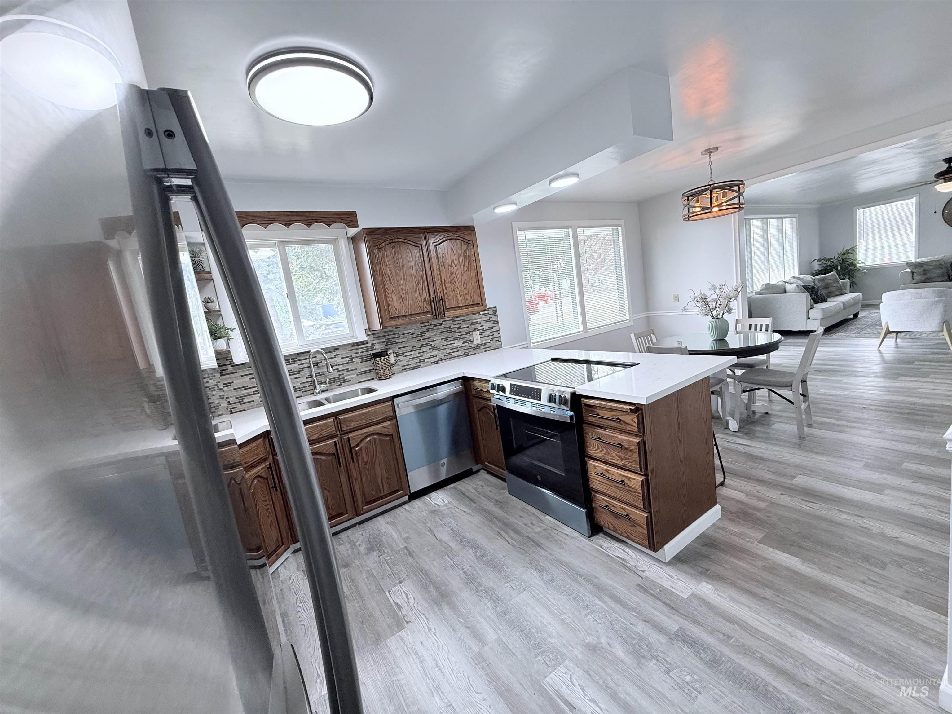 202 East Ave A, Wendell, Idaho 83355, 3 Bedrooms, 1.5 Bathrooms, Residential For Sale, Price $379,000,MLS 98961104