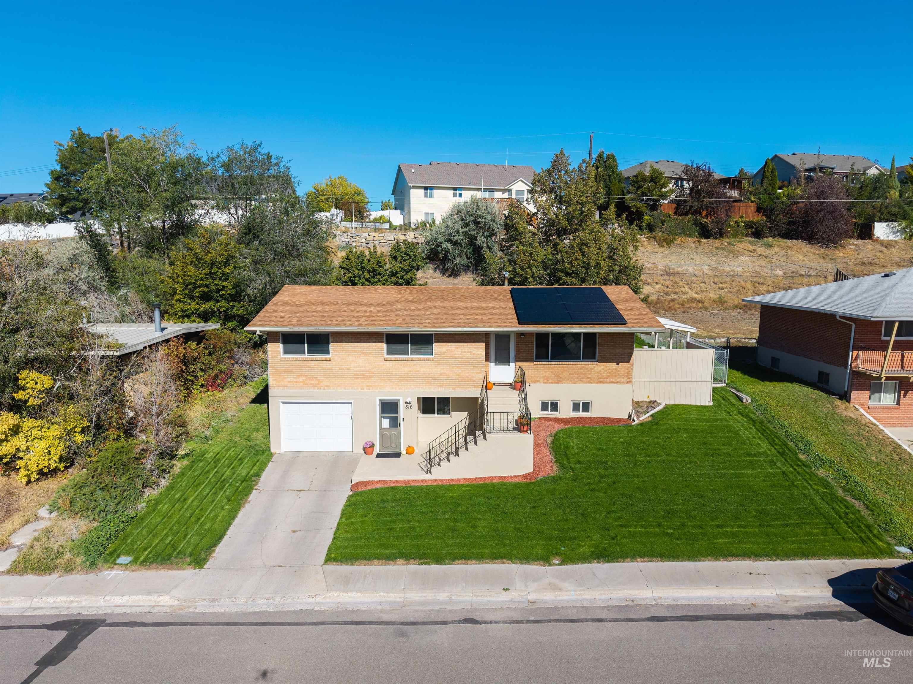 816 Park Lane, Pocatello, Idaho 83201, 5 Bedrooms, 2 Bathrooms, Residential For Sale, Price $349,900,MLS 98961147