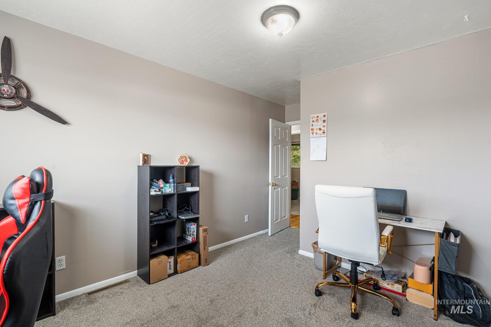 816 Park Lane, Pocatello, Idaho 83201, 5 Bedrooms, 2 Bathrooms, Residential For Sale, Price $349,900,MLS 98961147