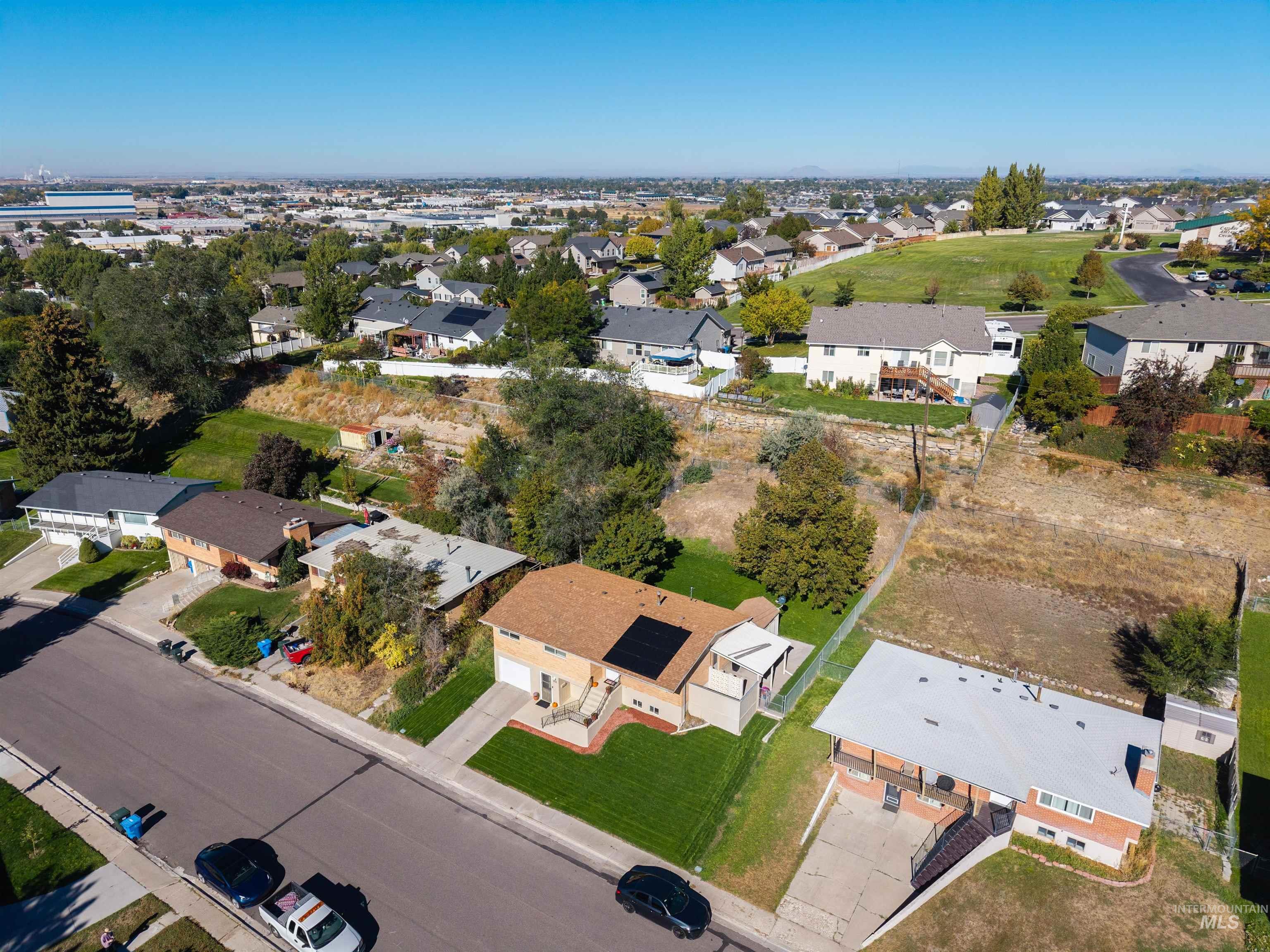 816 Park Lane, Pocatello, Idaho 83201, 5 Bedrooms, 2 Bathrooms, Residential For Sale, Price $349,900,MLS 98961147