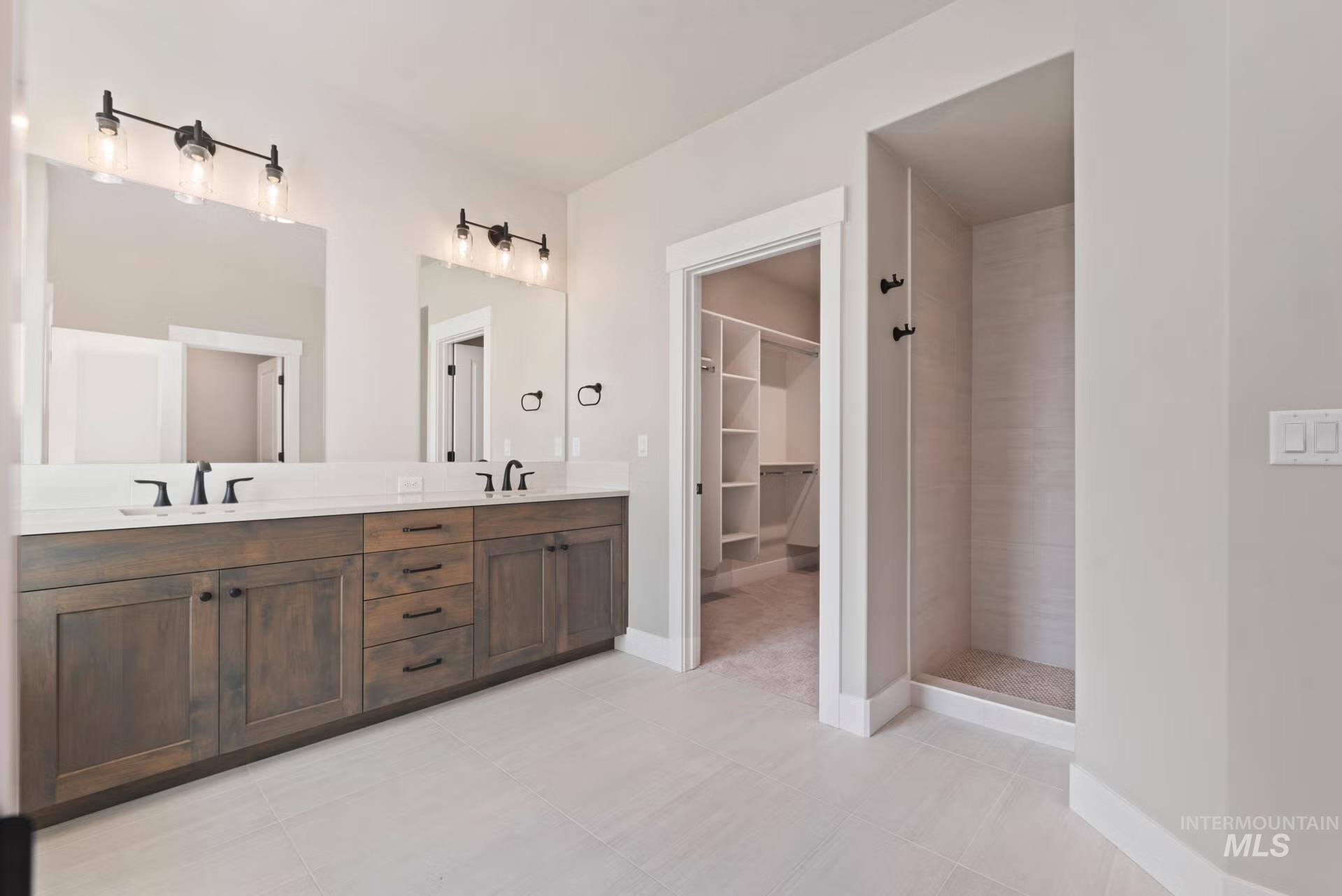 2084 N Hurtsville Ave., Kuna, Idaho 83634, 3 Bedrooms, 3 Bathrooms, Residential For Sale, Price $819,880,MLS 98961152