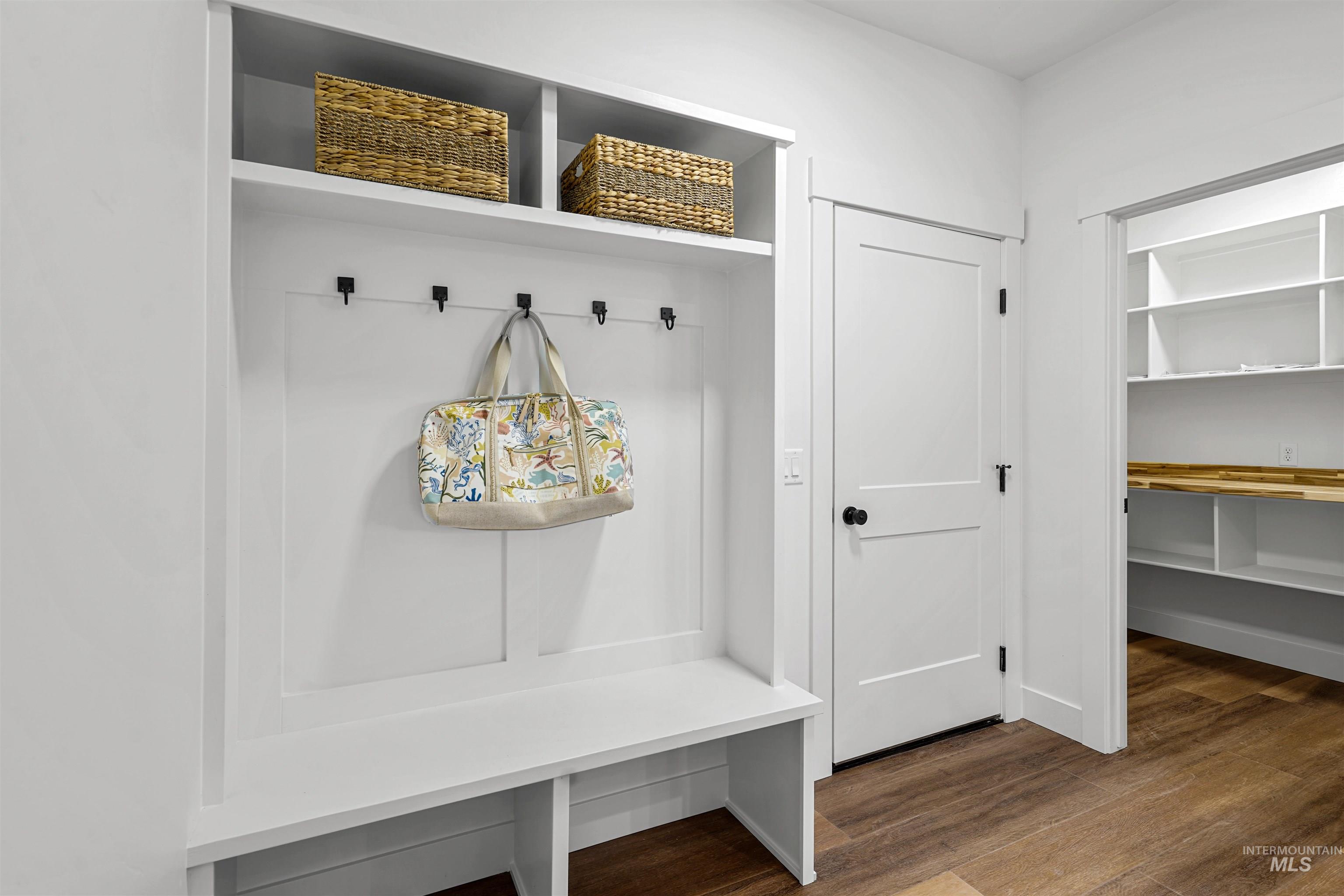 1100 Coventry Lane, Burley, Idaho 83318, 4 Bedrooms, 2 Bathrooms, Residential For Sale, Price $495,000,MLS 98961153