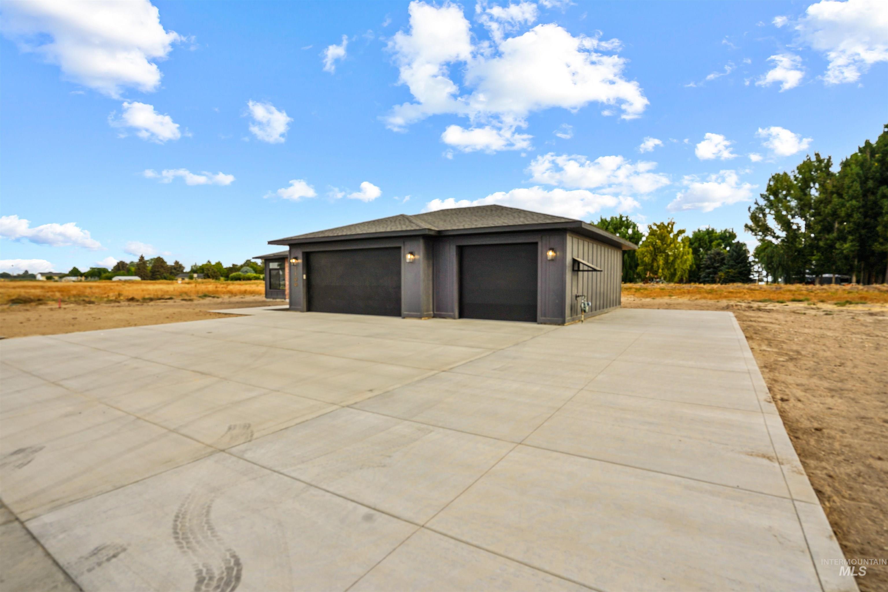 1100 Coventry Lane, Burley, Idaho 83318, 4 Bedrooms, 2 Bathrooms, Residential For Sale, Price $495,000,MLS 98961153