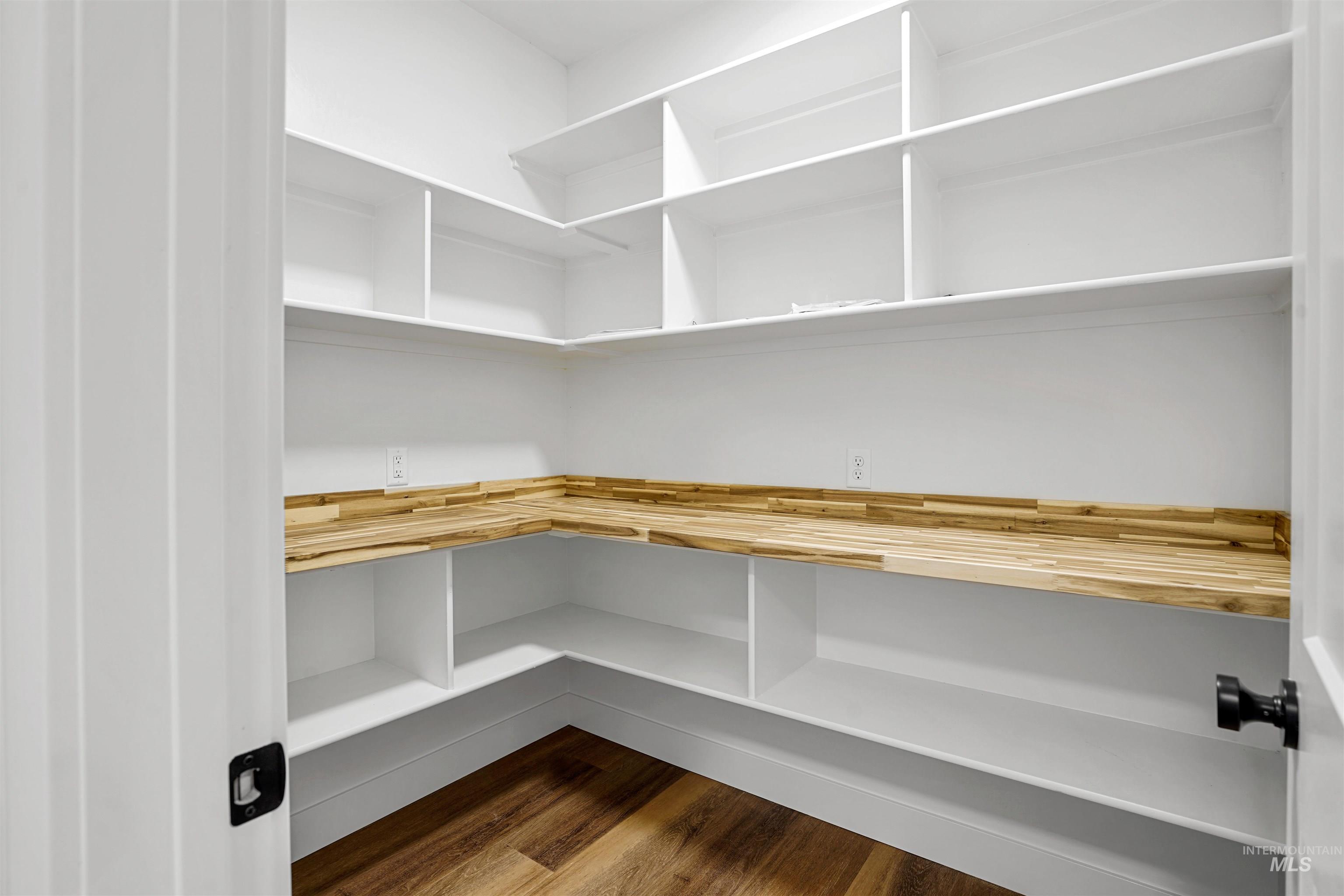 1100 Coventry Lane, Burley, Idaho 83318, 4 Bedrooms, 2 Bathrooms, Residential For Sale, Price $495,000,MLS 98961153