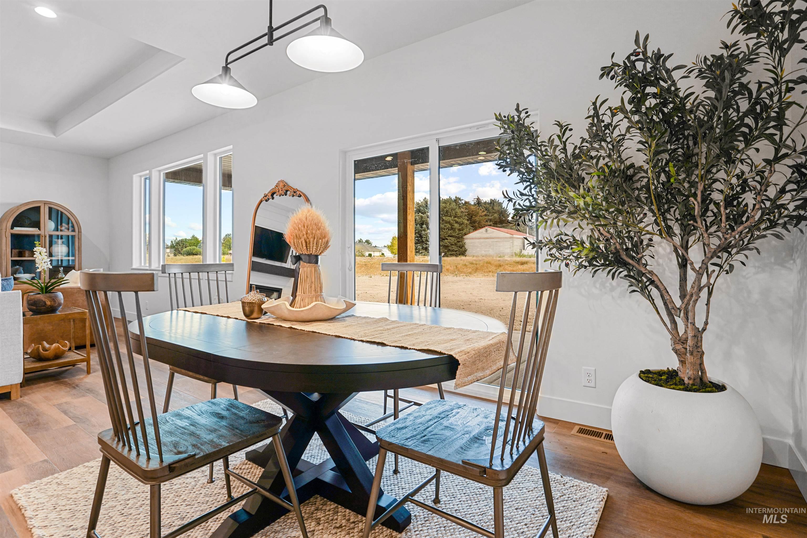 1100 Coventry Lane, Burley, Idaho 83318, 4 Bedrooms, 2 Bathrooms, Residential For Sale, Price $495,000,MLS 98961153