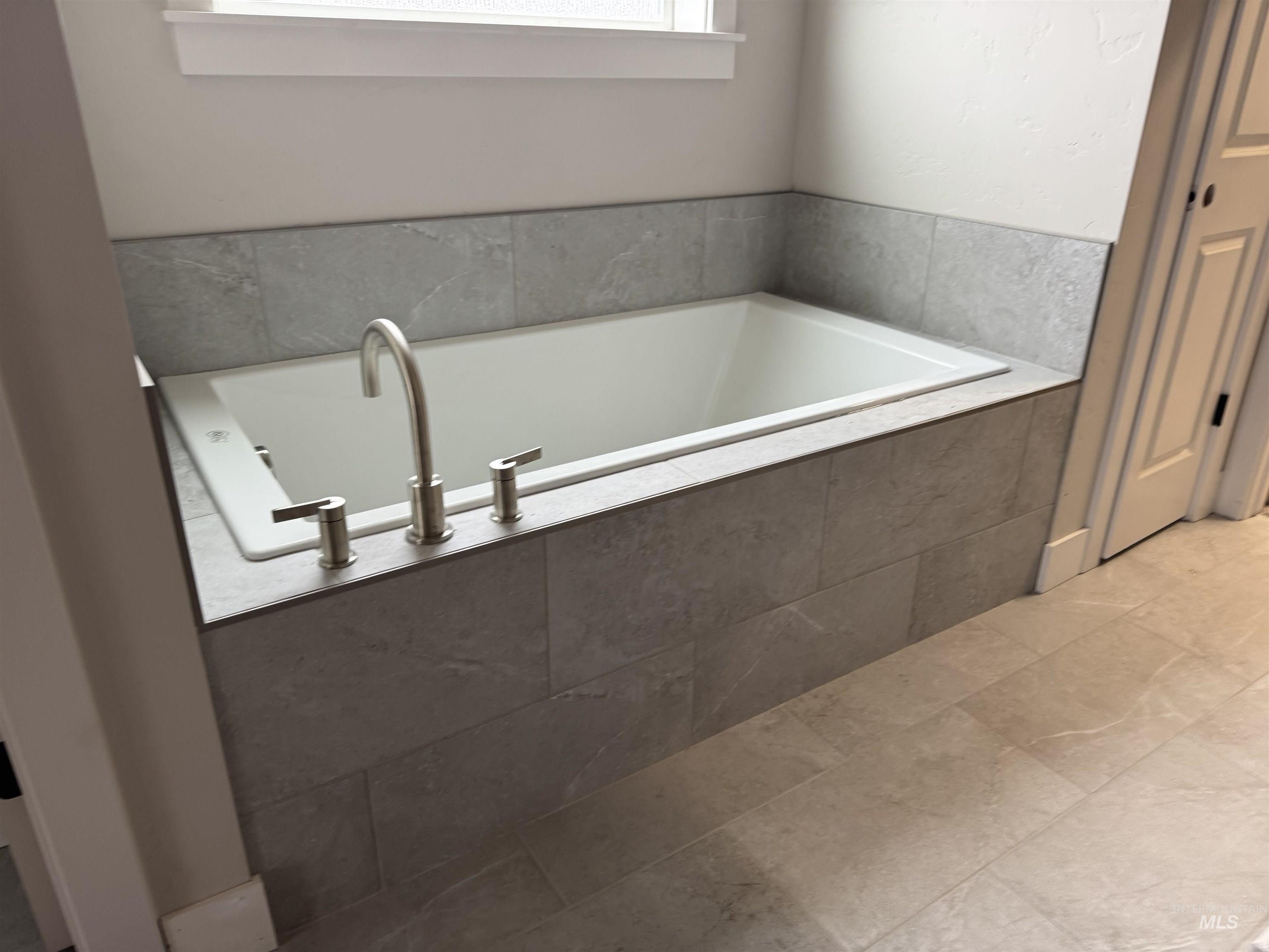 4024 Steele Ct., Nampa, Idaho 83686, 5 Bedrooms, 3.5 Bathrooms, Residential For Sale, Price $789,999,MLS 98961172