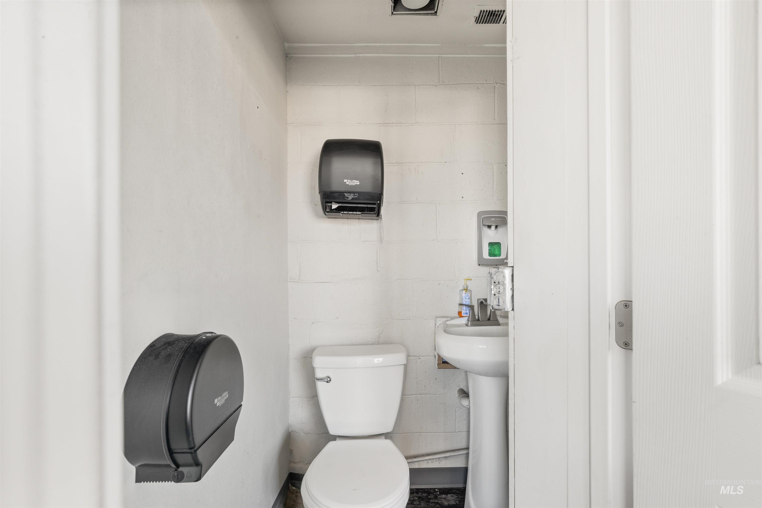 517 & 519 Diagonal Street, Clarkston, Washington 99403, Business/Commercial For Sale, Price $1,150,000,MLS 98961180