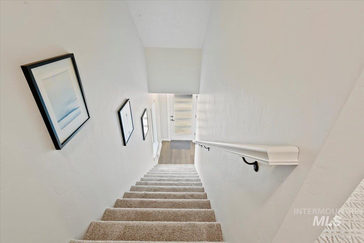 516 N Lucy Lane, Nampa, Idaho 83687, 3 Bedrooms, 2.5 Bathrooms, Residential For Sale, Price $320,000,MLS 98961185