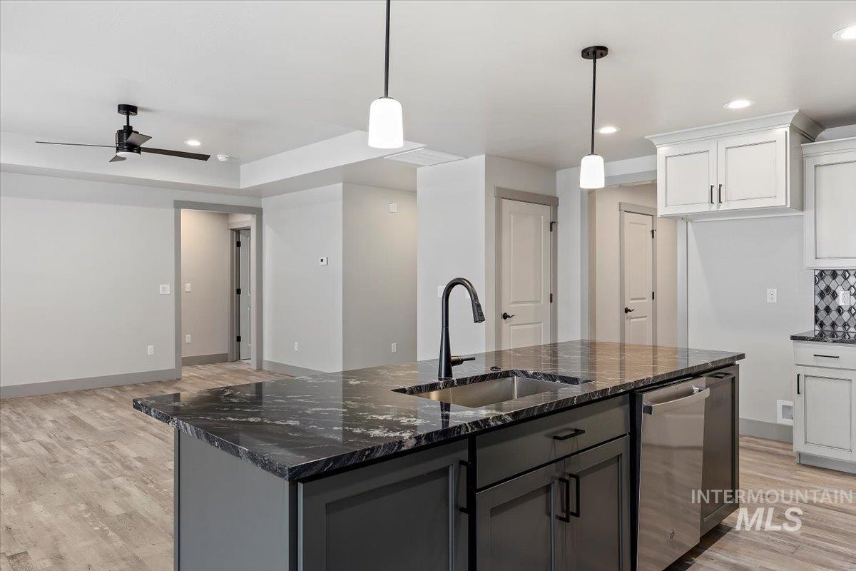 1304 20th Ave E, Jerome, Idaho 83338, 4 Bedrooms, 2.5 Bathrooms, Residential For Sale, Price $430,000,MLS 98961198