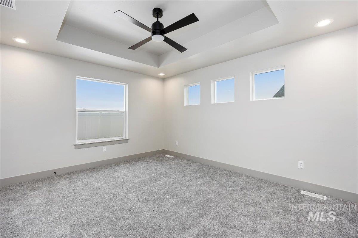 1304 20th Ave E, Jerome, Idaho 83338, 4 Bedrooms, 2.5 Bathrooms, Residential For Sale, Price $430,000,MLS 98961198