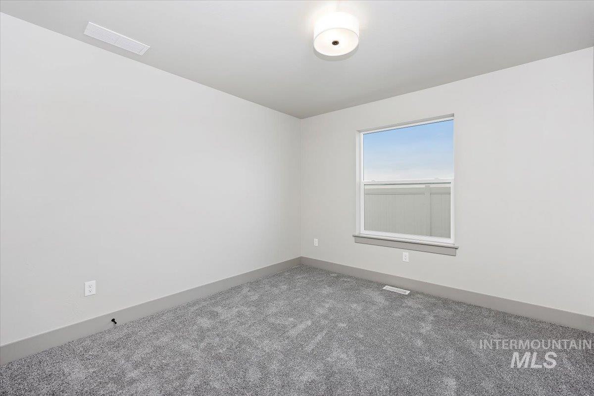 1304 20th Ave E, Jerome, Idaho 83338, 4 Bedrooms, 2.5 Bathrooms, Residential For Sale, Price $430,000,MLS 98961198