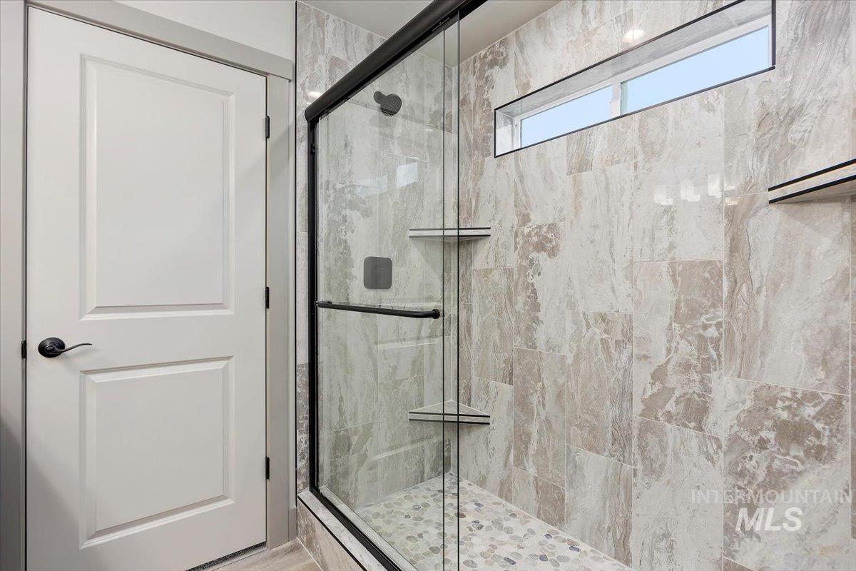 1304 20th Ave E, Jerome, Idaho 83338, 4 Bedrooms, 2.5 Bathrooms, Residential For Sale, Price $430,000,MLS 98961198