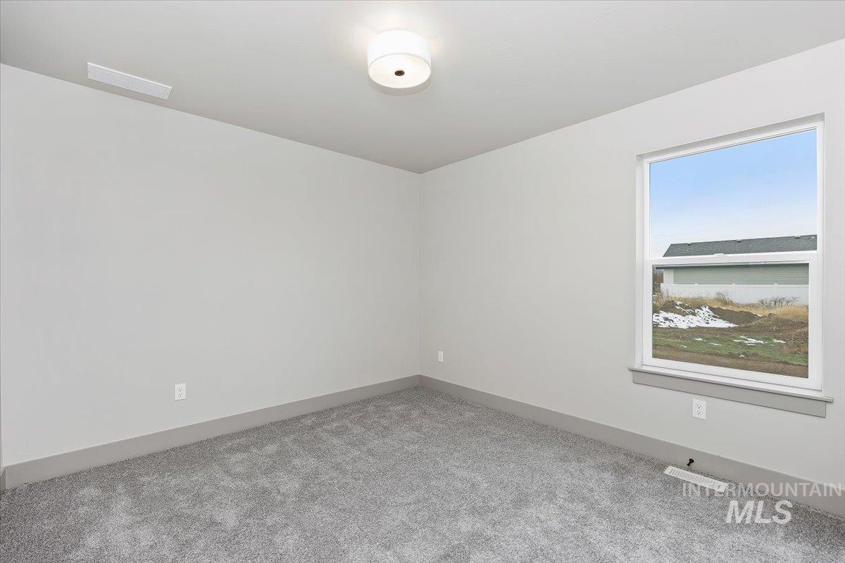 1304 20th Ave E, Jerome, Idaho 83338, 4 Bedrooms, 2.5 Bathrooms, Residential For Sale, Price $430,000,MLS 98961198