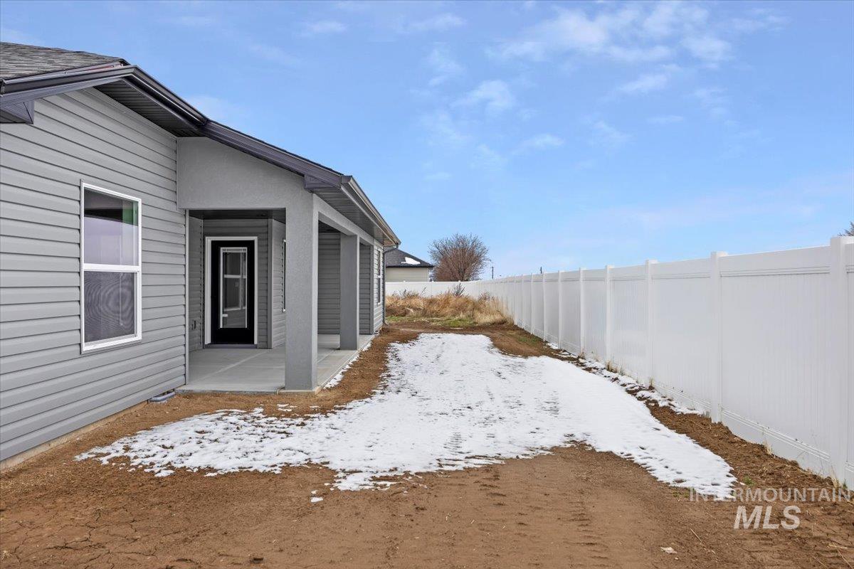 1304 20th Ave E, Jerome, Idaho 83338, 4 Bedrooms, 2.5 Bathrooms, Residential For Sale, Price $430,000,MLS 98961198