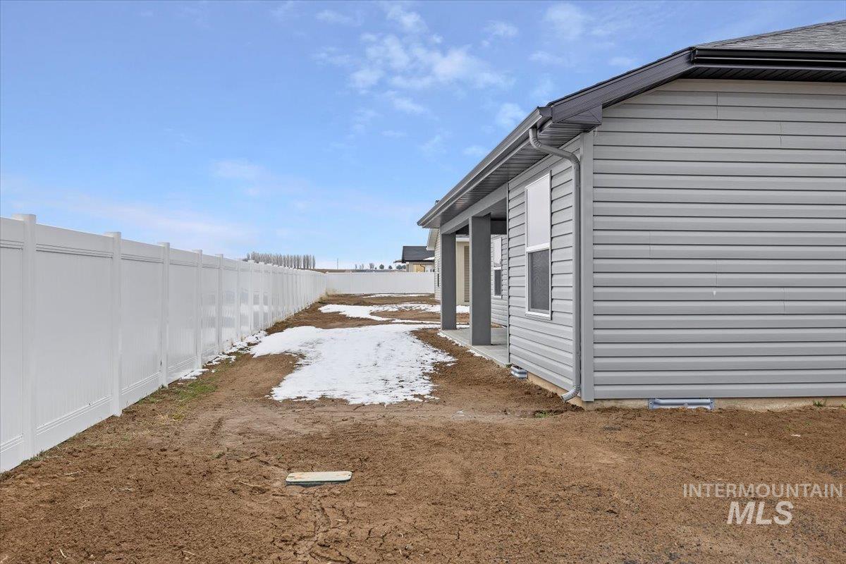 1304 20th Ave E, Jerome, Idaho 83338, 4 Bedrooms, 2.5 Bathrooms, Residential For Sale, Price $430,000,MLS 98961198