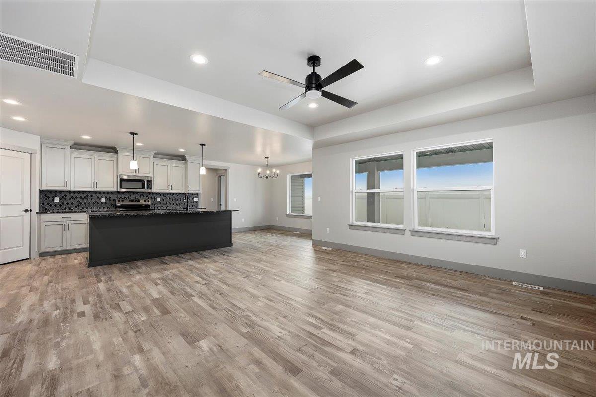 1304 20th Ave E, Jerome, Idaho 83338, 4 Bedrooms, 2.5 Bathrooms, Residential For Sale, Price $430,000,MLS 98961198