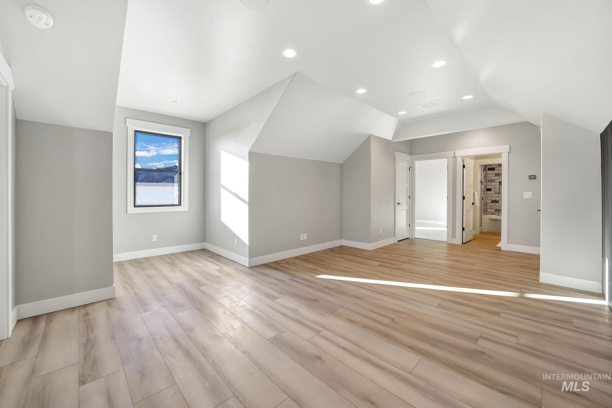 1580 Clear Creek Loop, Twin Falls, Idaho 83301, 3 Bedrooms, 2.5 Bathrooms, Residential For Sale, Price $938,000,MLS 98961202