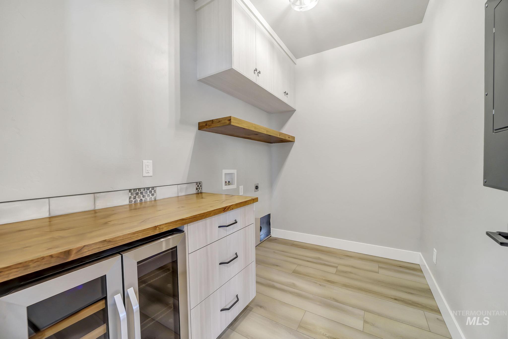 1580 Clear Creek Loop, Twin Falls, Idaho 83301, 3 Bedrooms, 2.5 Bathrooms, Residential For Sale, Price $938,000,MLS 98961202