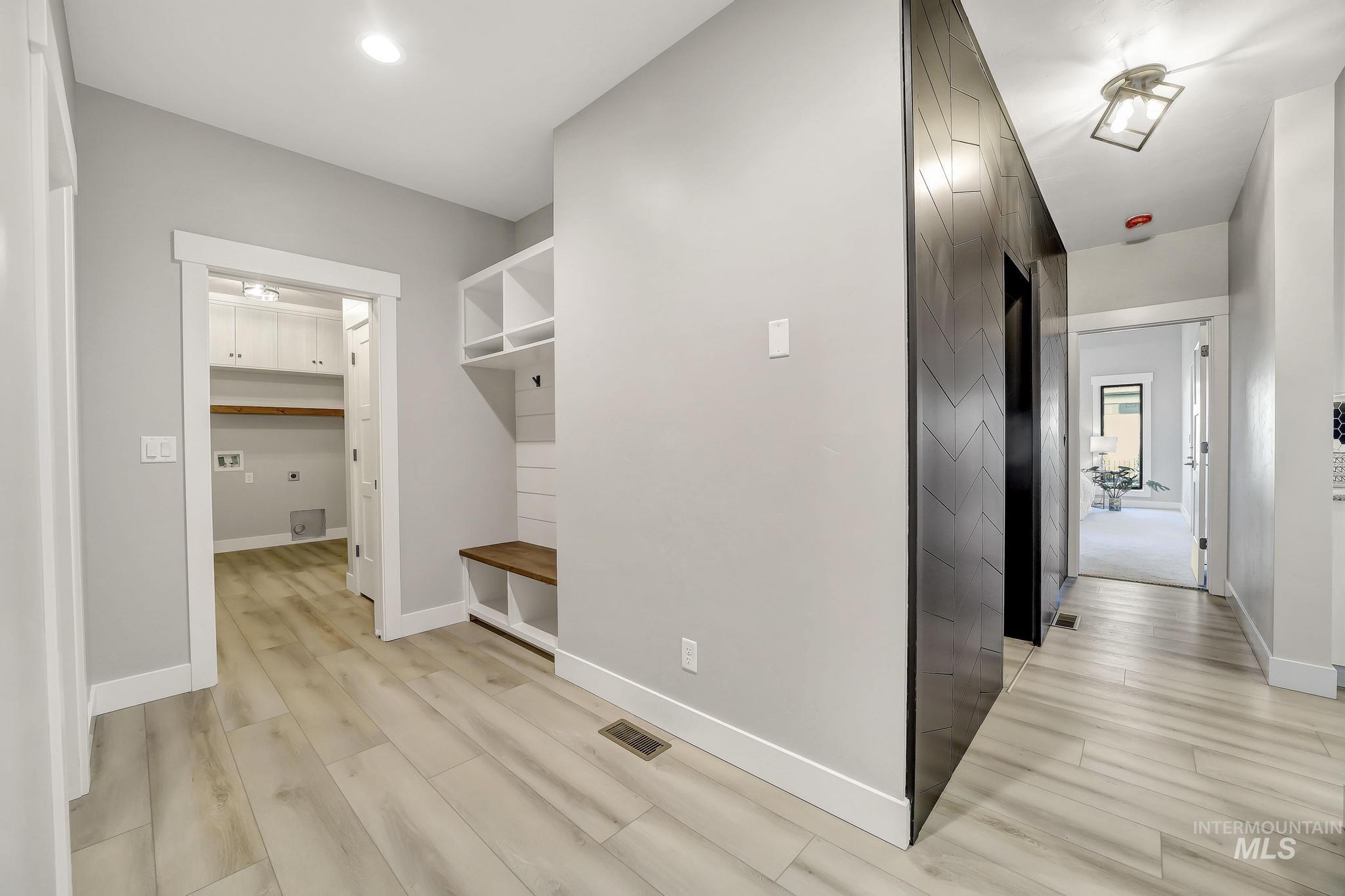 1580 Clear Creek Loop, Twin Falls, Idaho 83301, 3 Bedrooms, 2.5 Bathrooms, Residential For Sale, Price $938,000,MLS 98961202