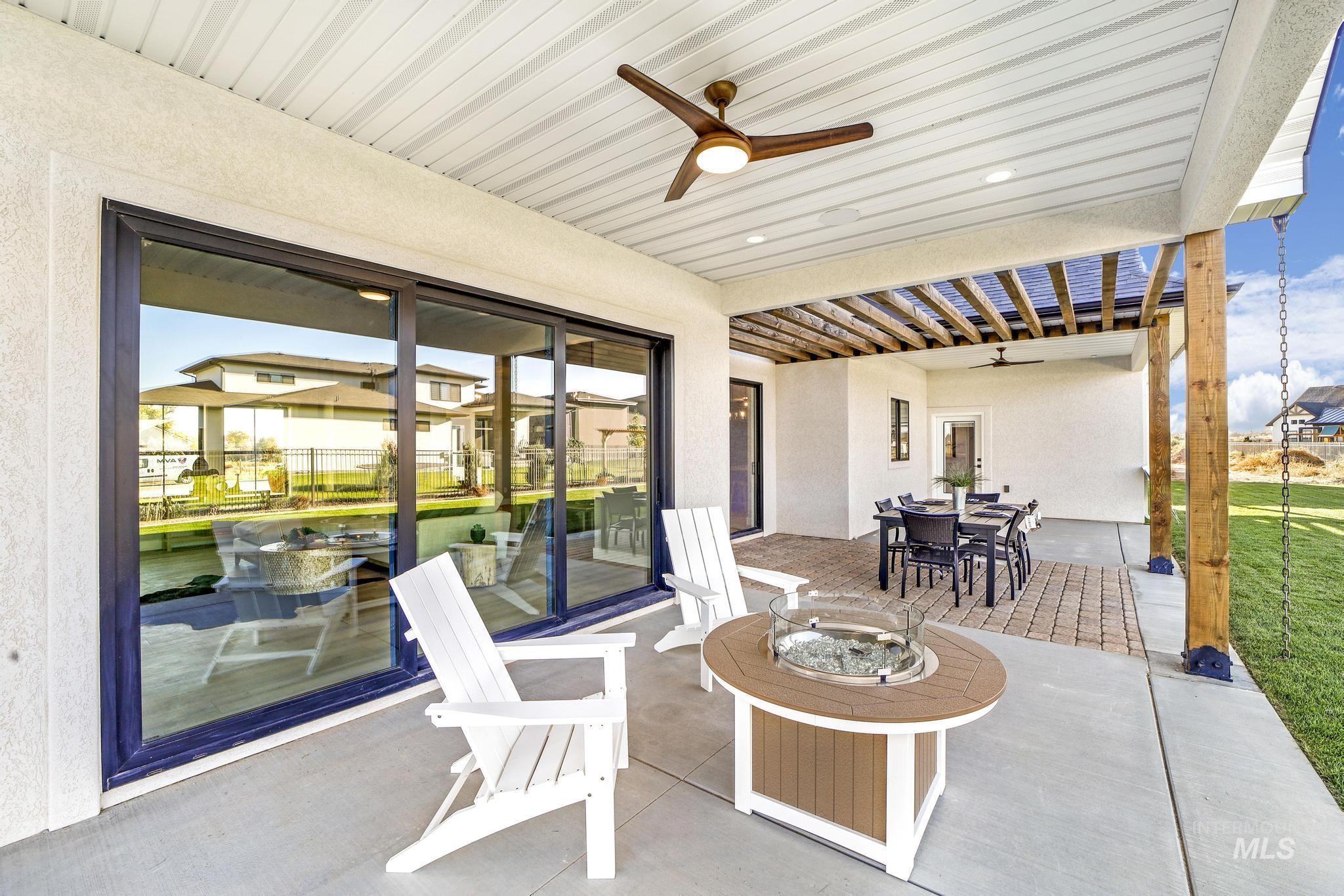 1580 Clear Creek Loop, Twin Falls, Idaho 83301, 3 Bedrooms, 2.5 Bathrooms, Residential For Sale, Price $938,000,MLS 98961202