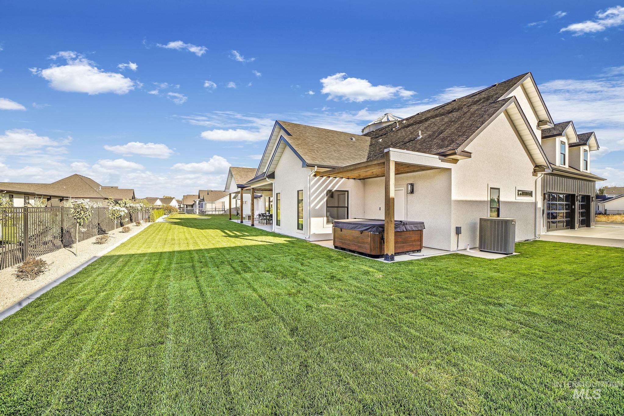 1580 Clear Creek Loop, Twin Falls, Idaho 83301, 3 Bedrooms, 2.5 Bathrooms, Residential For Sale, Price $938,000,MLS 98961202