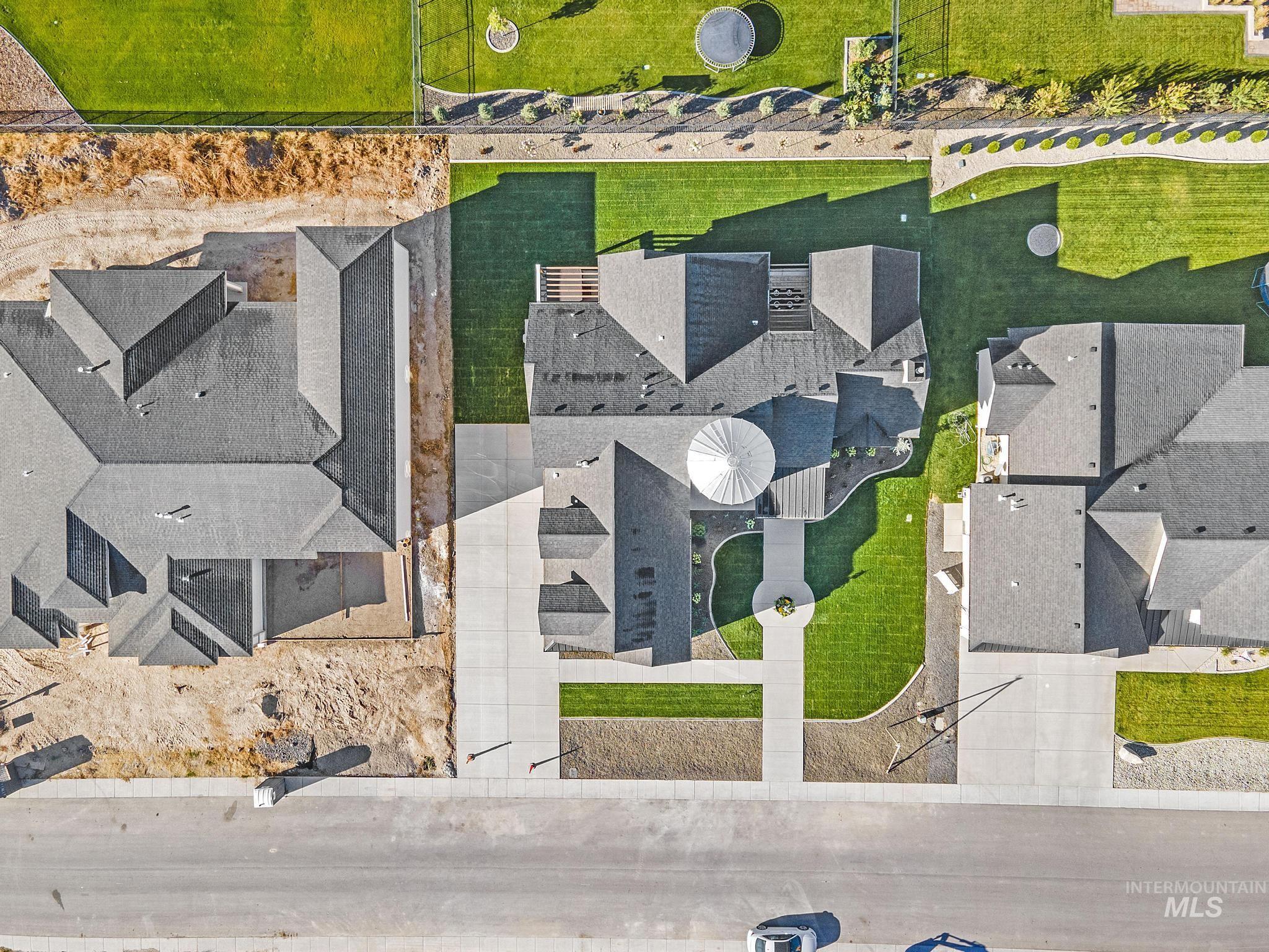 1580 Clear Creek Loop, Twin Falls, Idaho 83301, 3 Bedrooms, 2.5 Bathrooms, Residential For Sale, Price $938,000,MLS 98961202