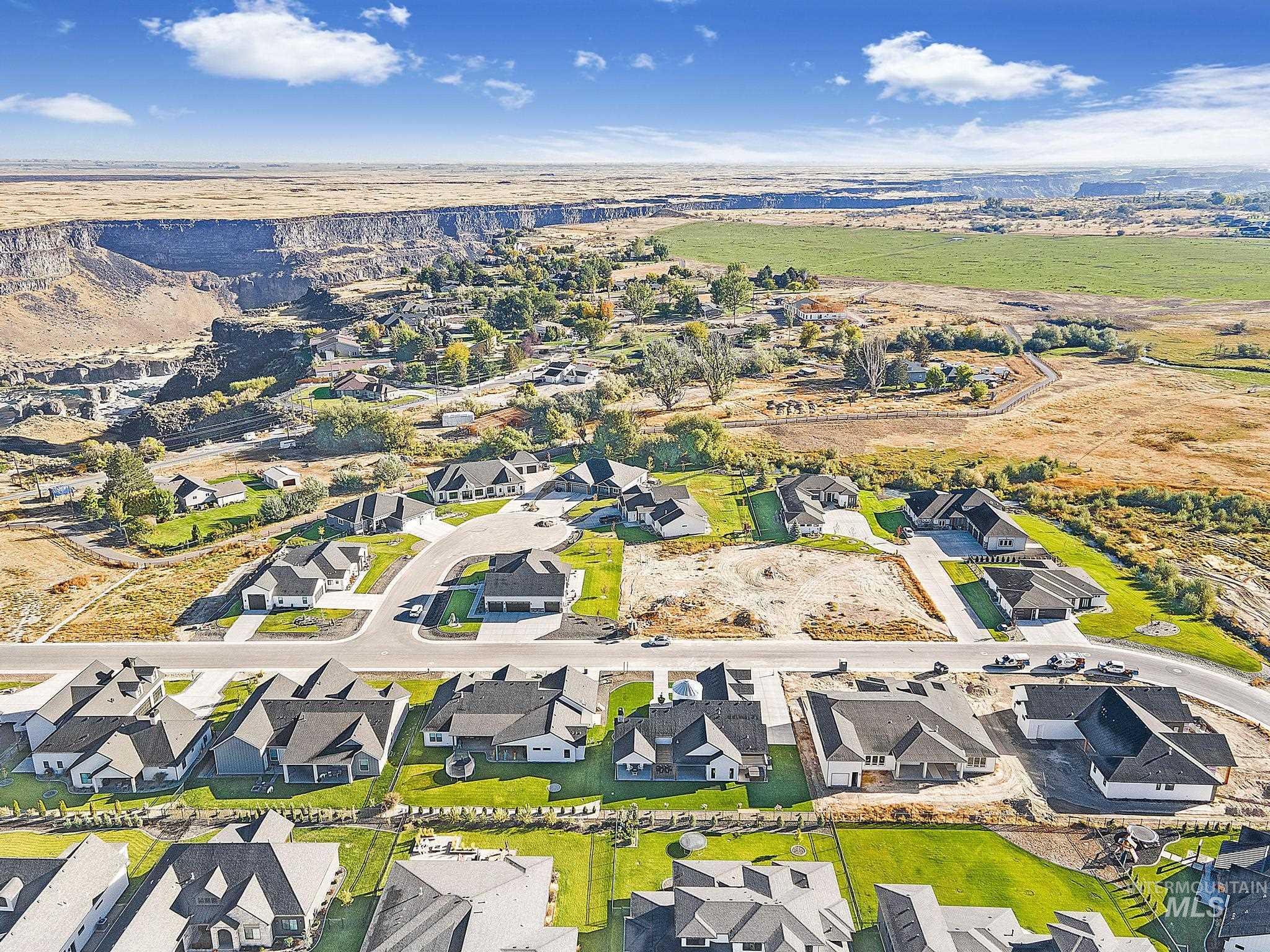 1580 Clear Creek Loop, Twin Falls, Idaho 83301, 3 Bedrooms, 2.5 Bathrooms, Residential For Sale, Price $938,000,MLS 98961202