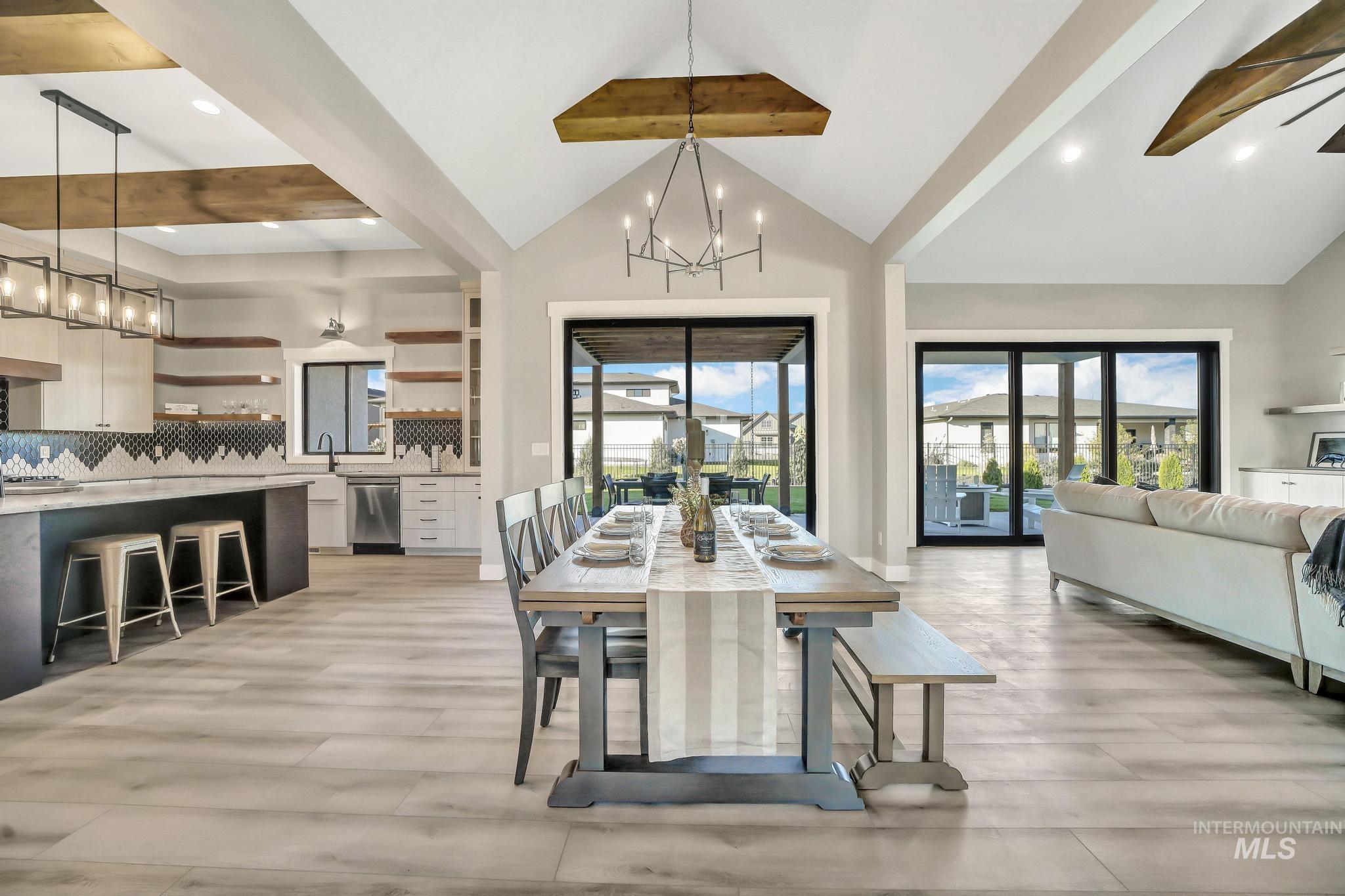 1580 Clear Creek Loop, Twin Falls, Idaho 83301, 3 Bedrooms, 2.5 Bathrooms, Residential For Sale, Price $938,000,MLS 98961202