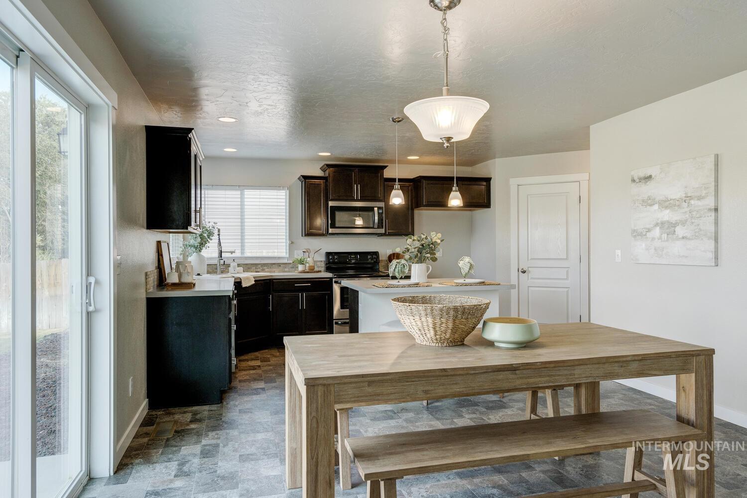 3545 S. Fork Ave., Nampa, Idaho 83686, 4 Bedrooms, 2.5 Bathrooms, Residential For Sale, Price $434,990,MLS 98961219