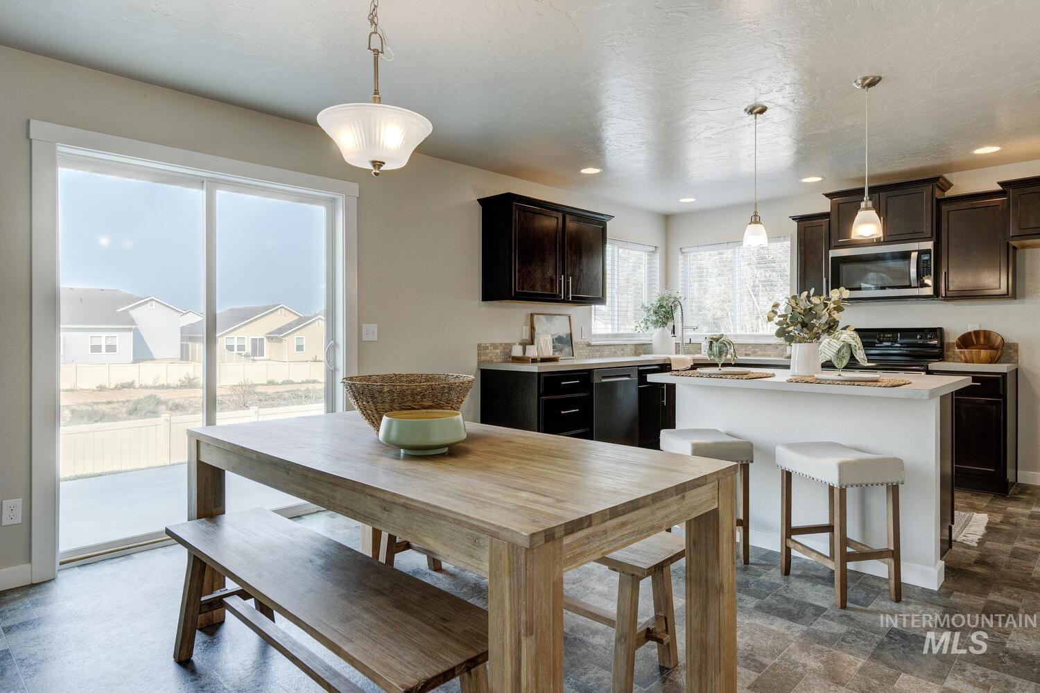 3545 S. Fork Ave., Nampa, Idaho 83686, 4 Bedrooms, 2.5 Bathrooms, Residential For Sale, Price $434,990,MLS 98961219