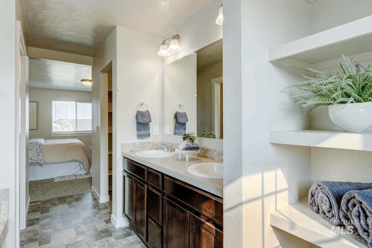 3545 S. Fork Ave., Nampa, Idaho 83686, 4 Bedrooms, 2.5 Bathrooms, Residential For Sale, Price $434,990,MLS 98961219