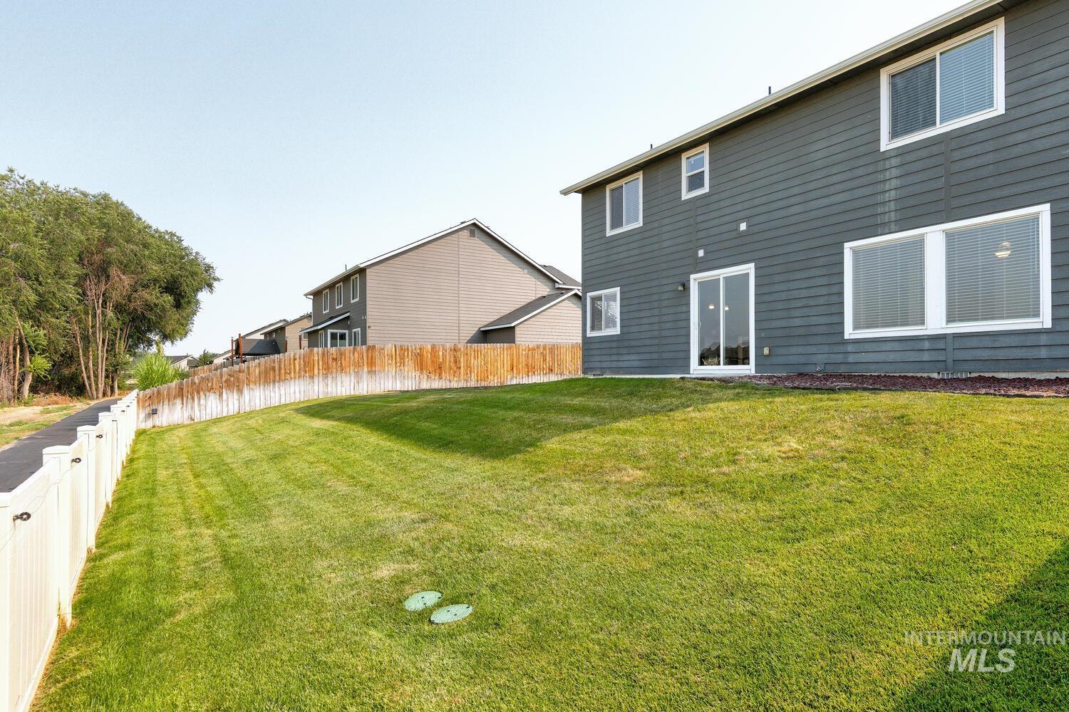 3545 S. Fork Ave., Nampa, Idaho 83686, 4 Bedrooms, 2.5 Bathrooms, Residential For Sale, Price $434,990,MLS 98961219