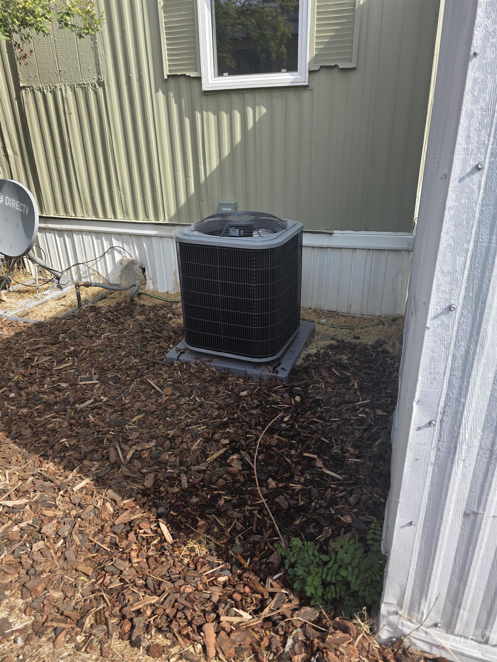 415 E 44th St, Garden City, Idaho 83714, 3 Bedrooms, 1 Bathroom, Residential For Sale, Price $55,000,MLS 98961233