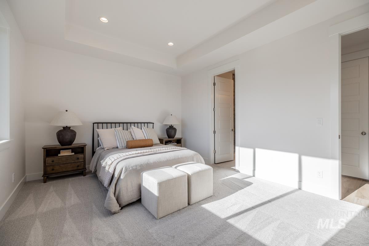 10415 Stony Oak St., Nampa, Idaho 83687, 3 Bedrooms, 3 Bathrooms, Residential For Sale, Price $549,900,MLS 98961266