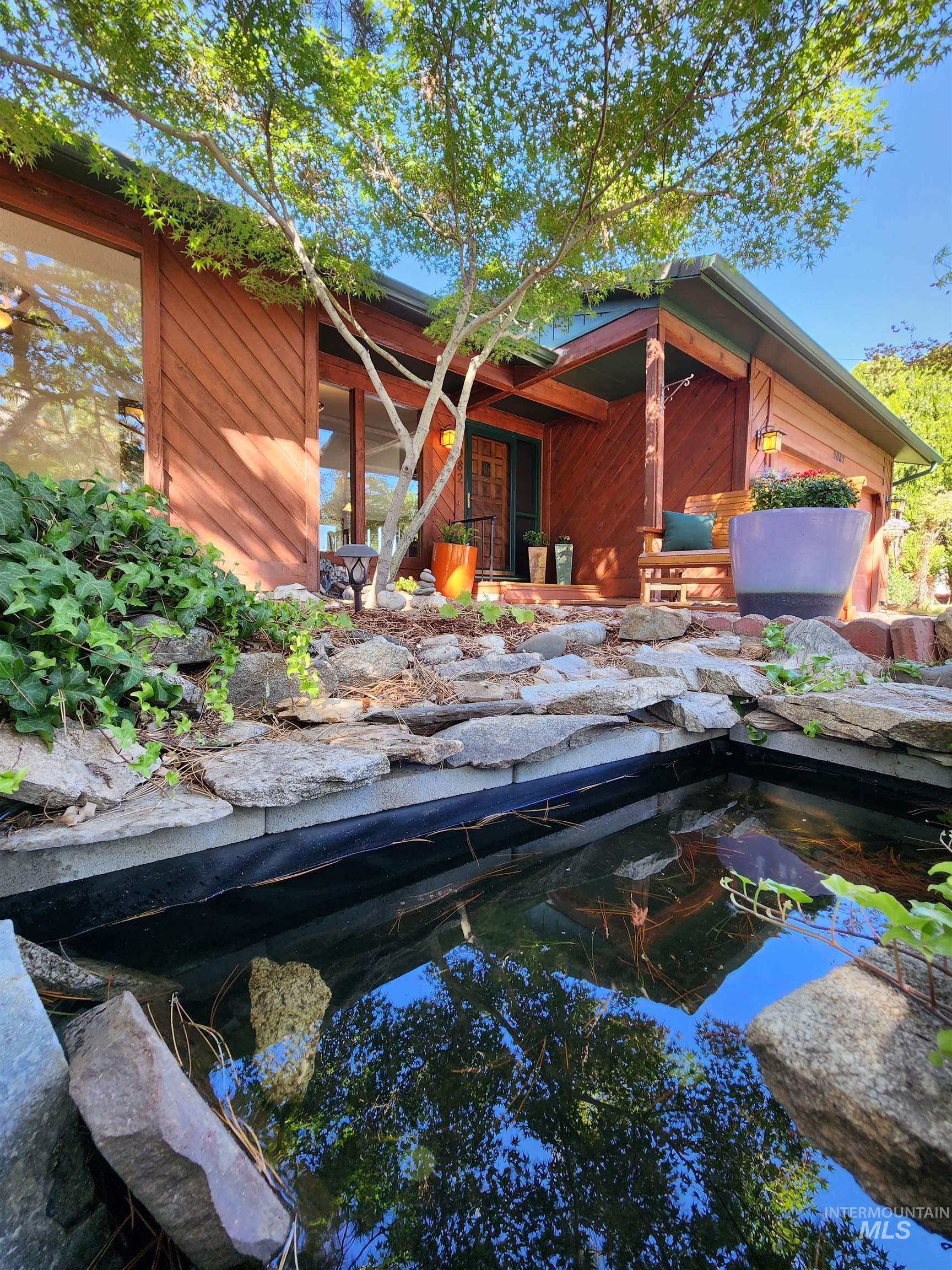 3082 E Sweetwater Dr, Boise, Idaho 83716, 5 Bedrooms, 2 Bathrooms, Residential For Sale, Price $664,000,MLS 98961284