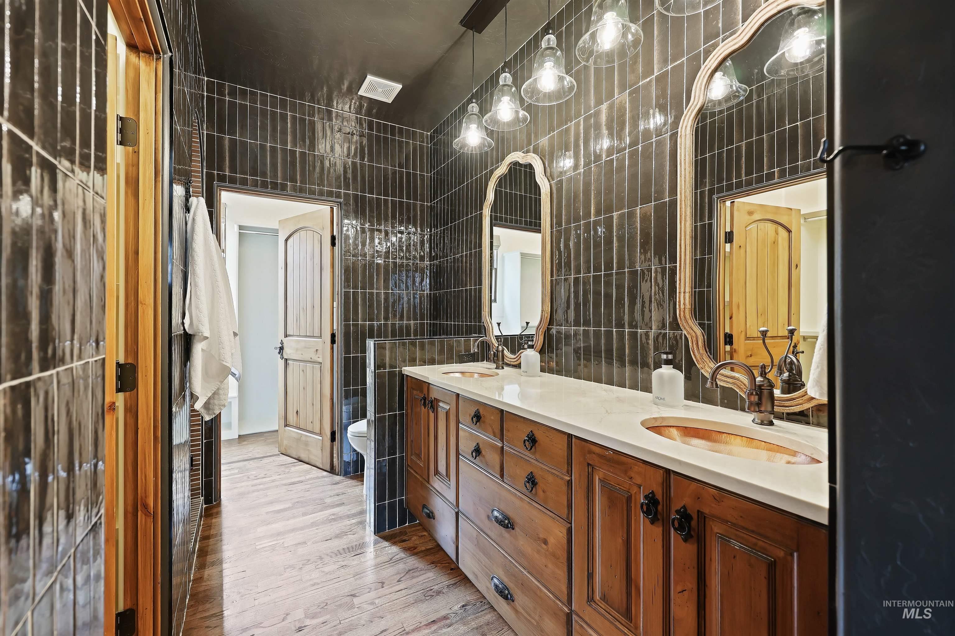 1905 W Washington Street, Boise, Idaho 83702, 5 Bedrooms, 3.5 Bathrooms, Residential For Sale, Price $1,789,900, 98961294