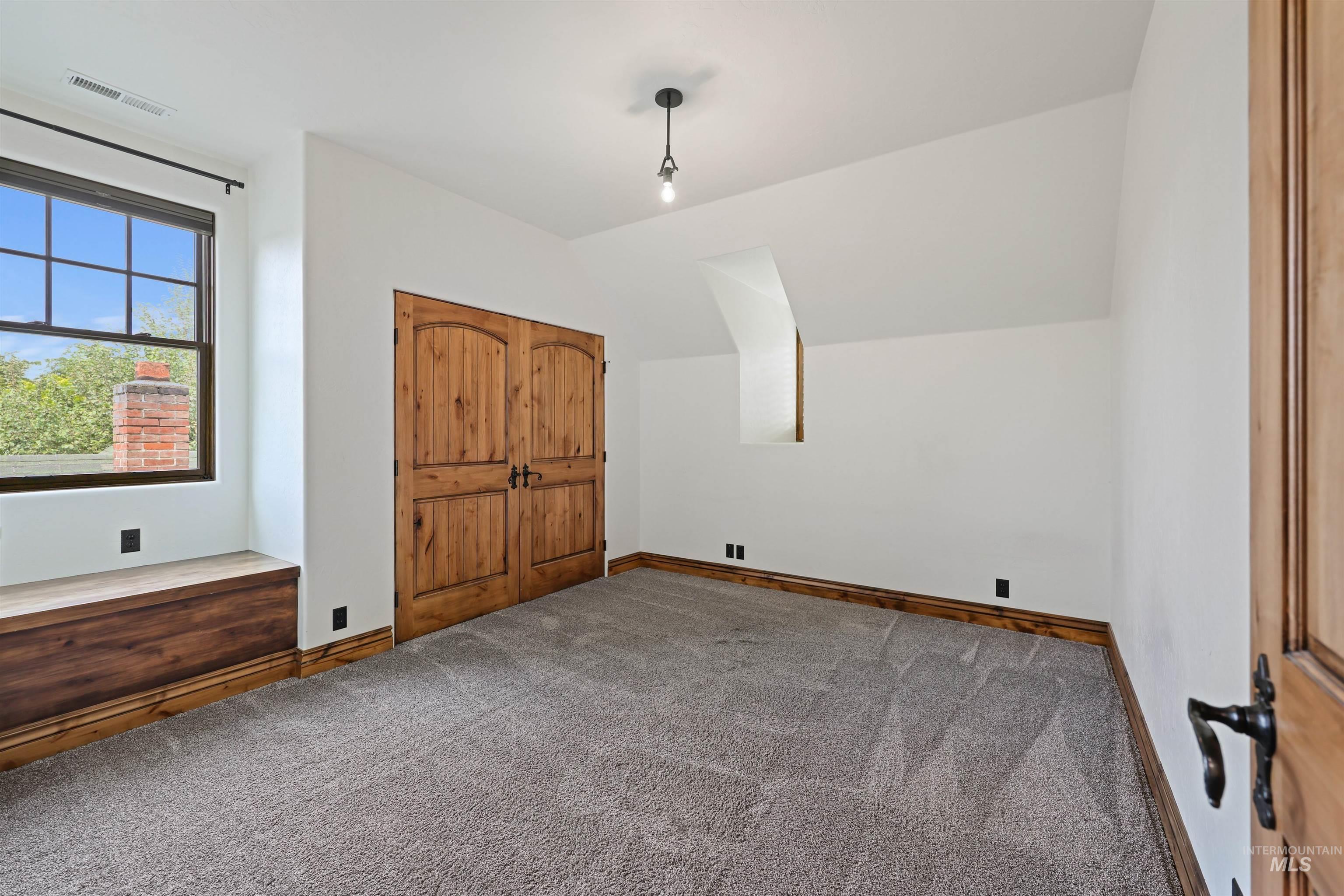 1905 W Washington Street, Boise, Idaho 83702, 5 Bedrooms, 3.5 Bathrooms, Residential For Sale, Price $1,789,900, 98961294