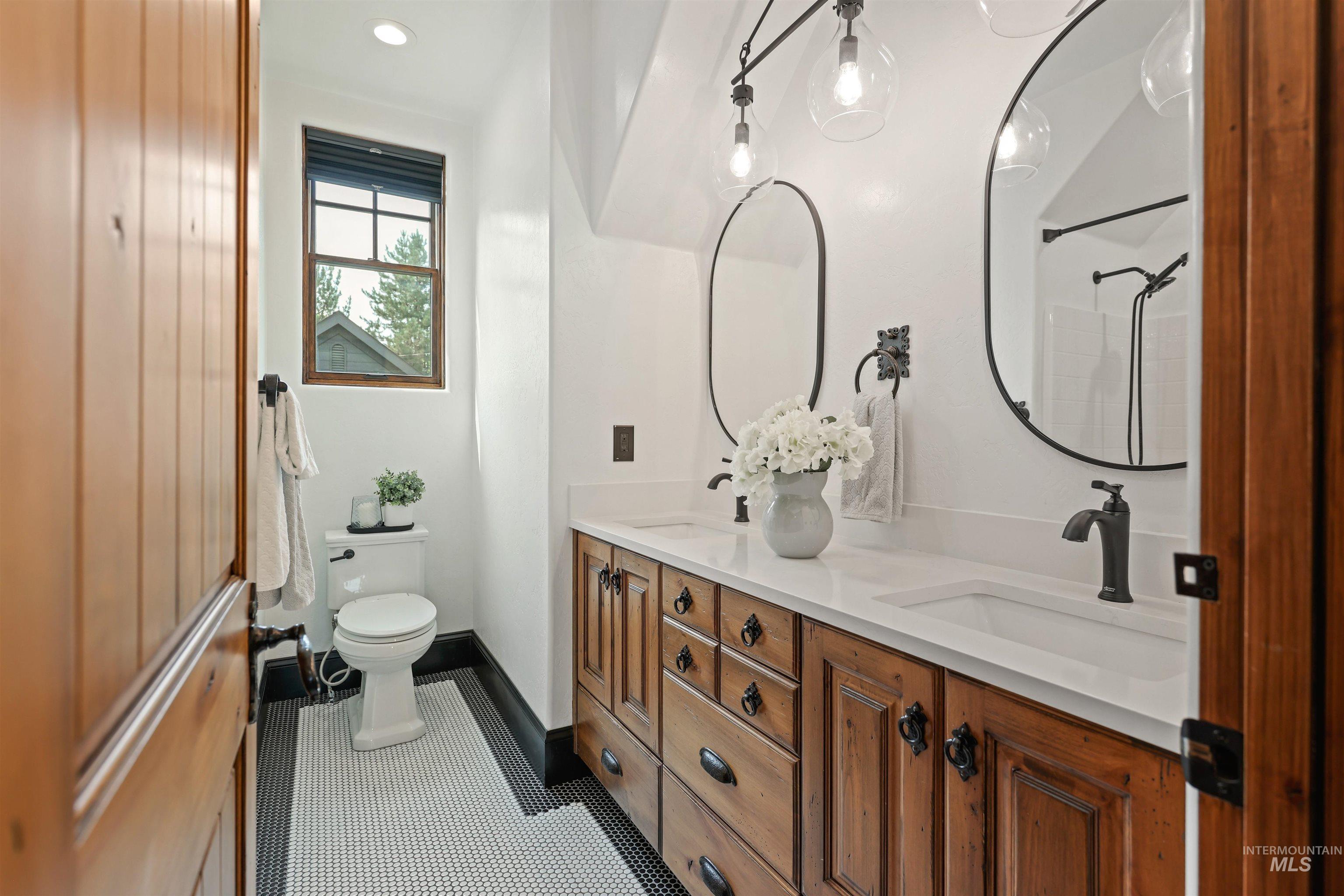 1905 W Washington Street, Boise, Idaho 83702, 5 Bedrooms, 3.5 Bathrooms, Residential For Sale, Price $1,789,900, 98961294