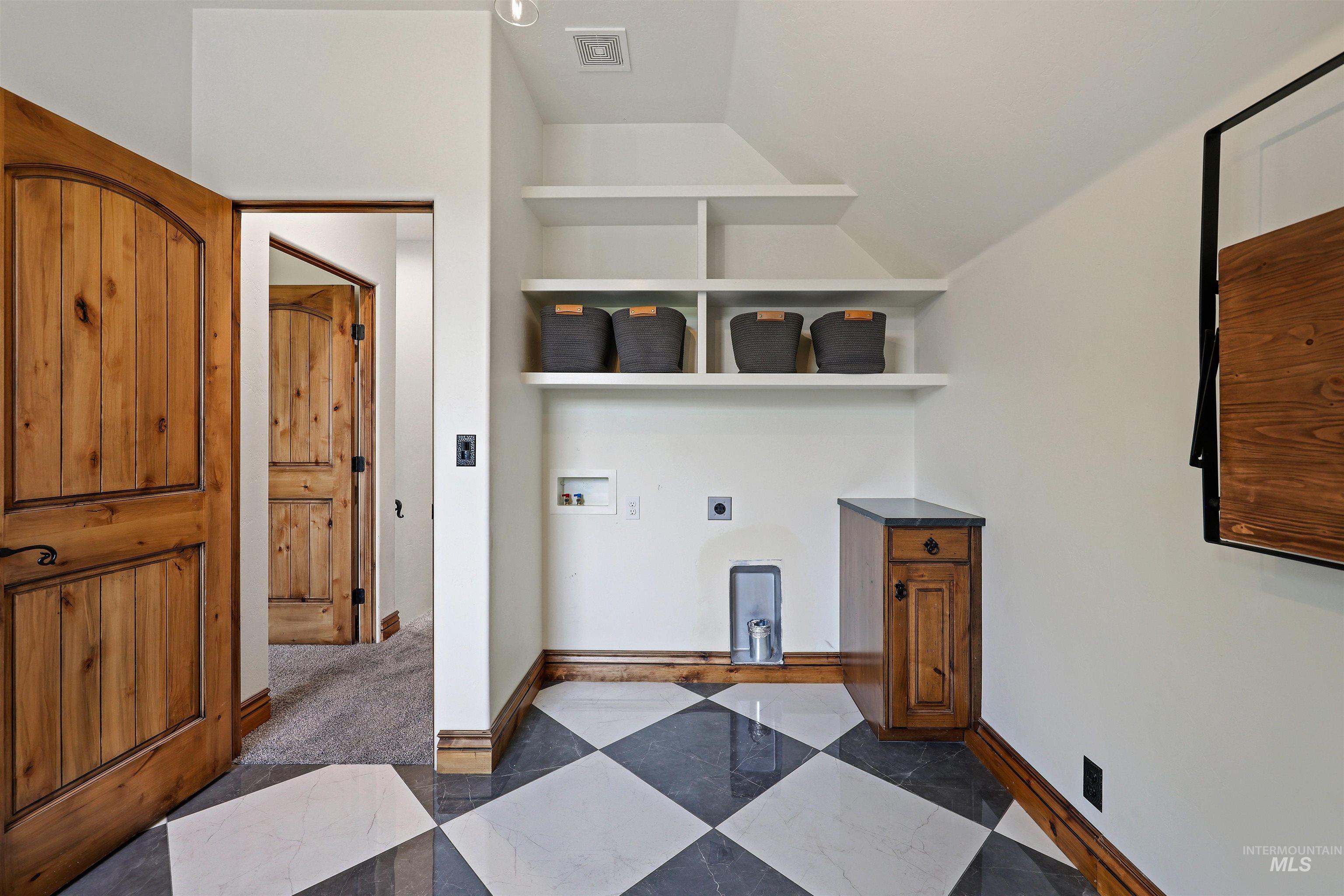 1905 W Washington Street, Boise, Idaho 83702, 5 Bedrooms, 3.5 Bathrooms, Residential For Sale, Price $1,789,900, 98961294