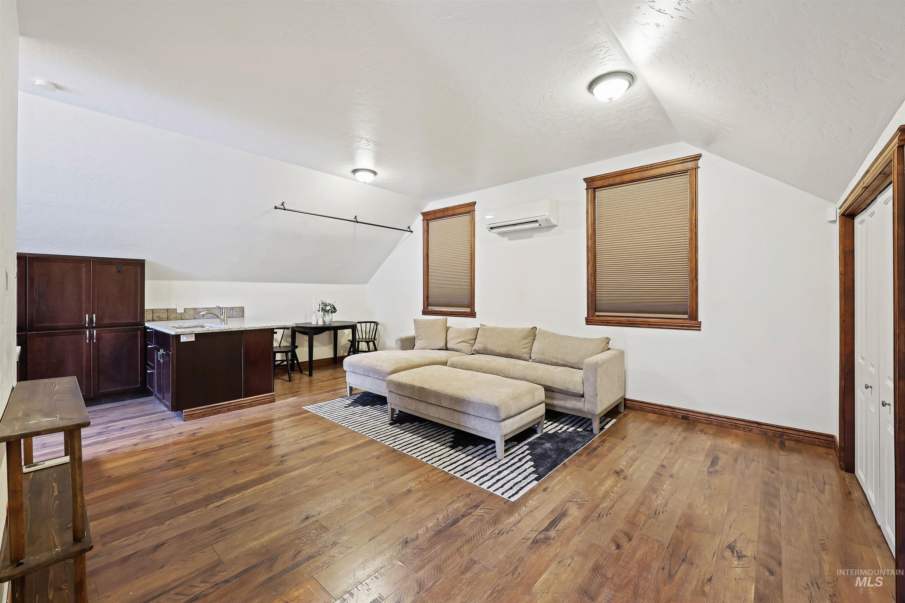 1905 W Washington Street, Boise, Idaho 83702, 5 Bedrooms, 3.5 Bathrooms, Residential For Sale, Price $1,789,900, 98961294