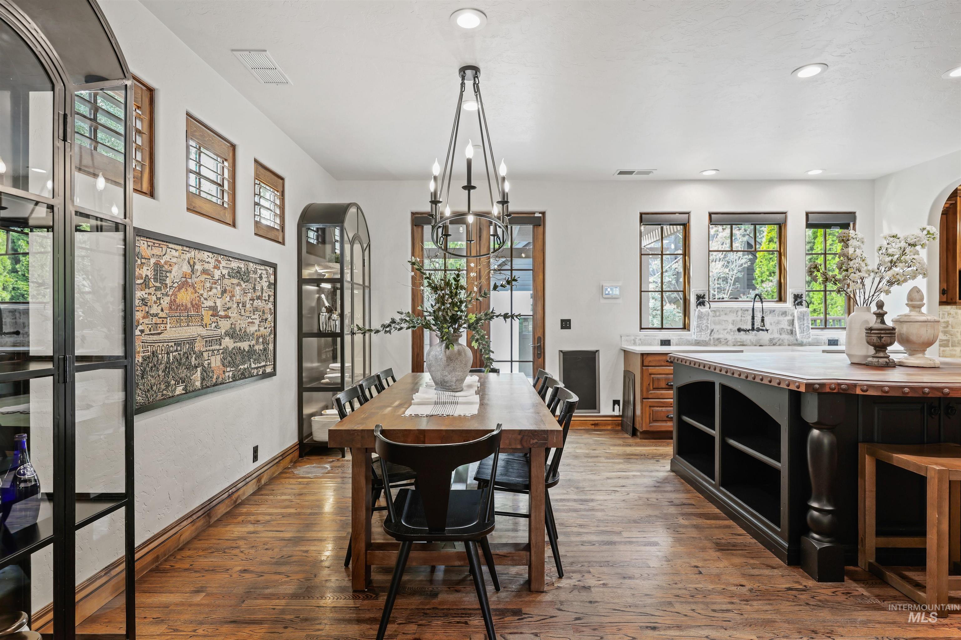 1905 W Washington Street, Boise, Idaho 83702, 5 Bedrooms, 3.5 Bathrooms, Residential For Sale, Price $1,789,900, 98961294