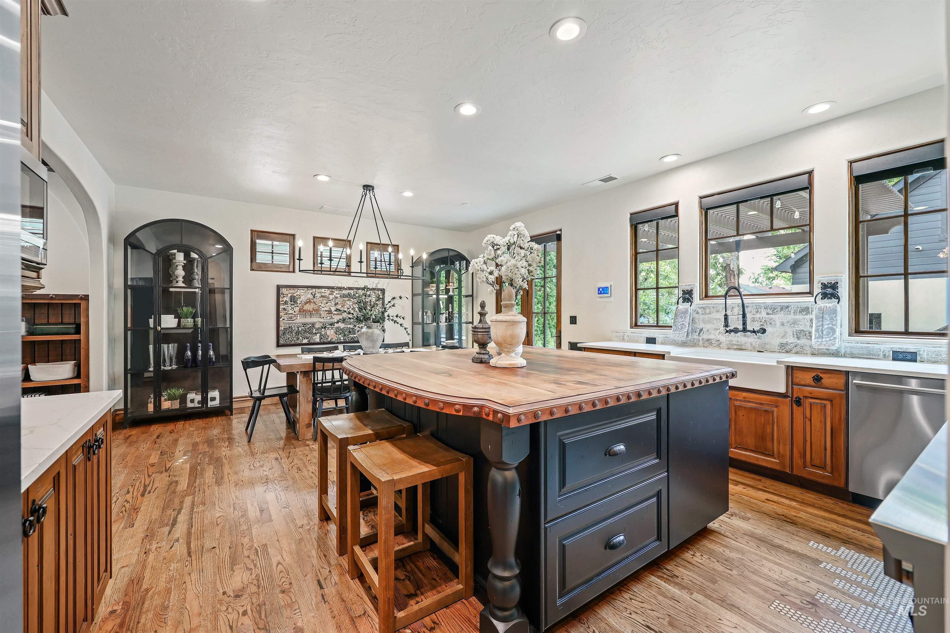 1905 W Washington Street, Boise, Idaho 83702, 5 Bedrooms, 3.5 Bathrooms, Residential For Sale, Price $1,789,900, 98961294