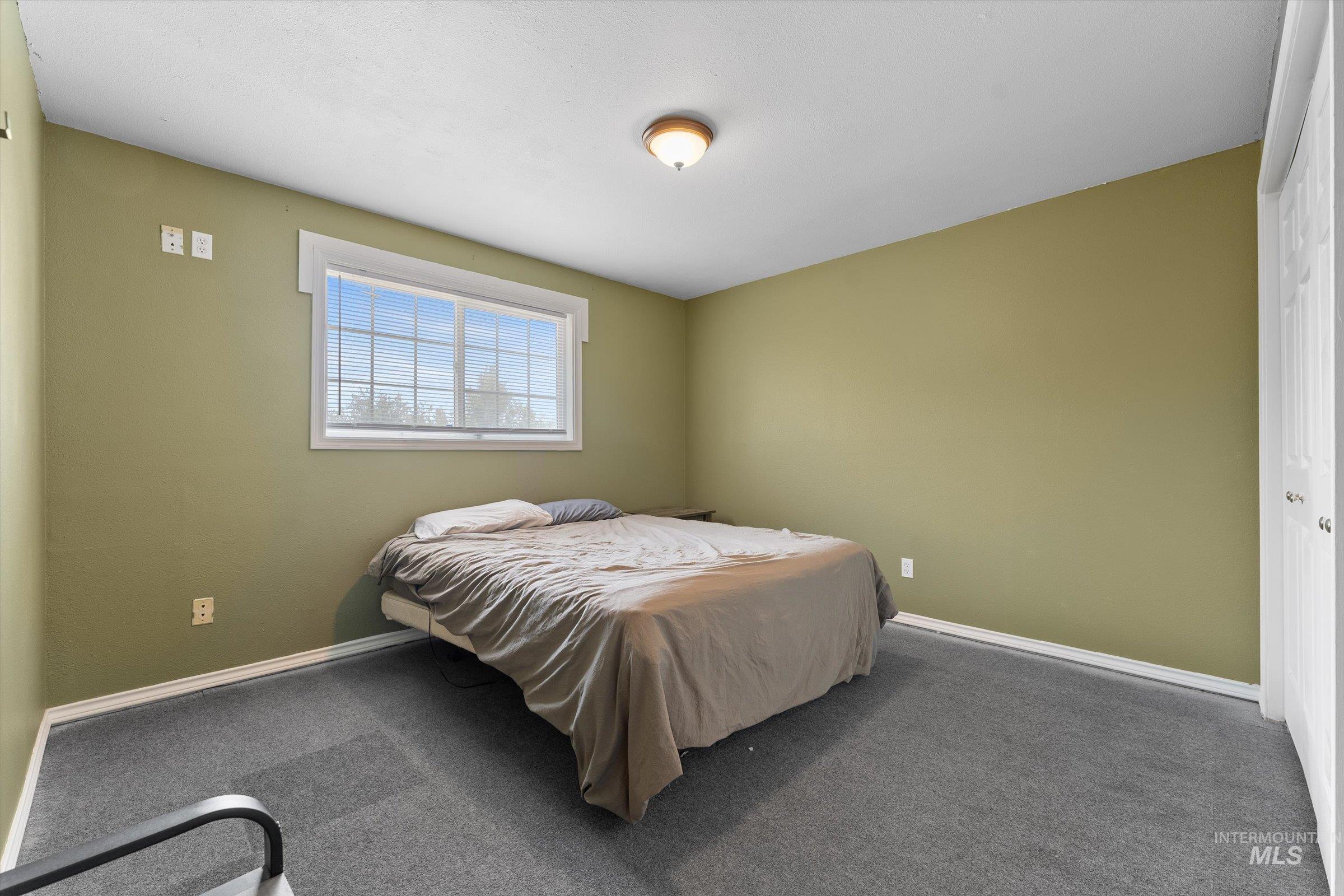 115 NW Wilson Circle, Mountain Home, Idaho 83647, 4 Bedrooms, 2 Bathrooms, Residential For Sale, Price $345,000,MLS 98961297