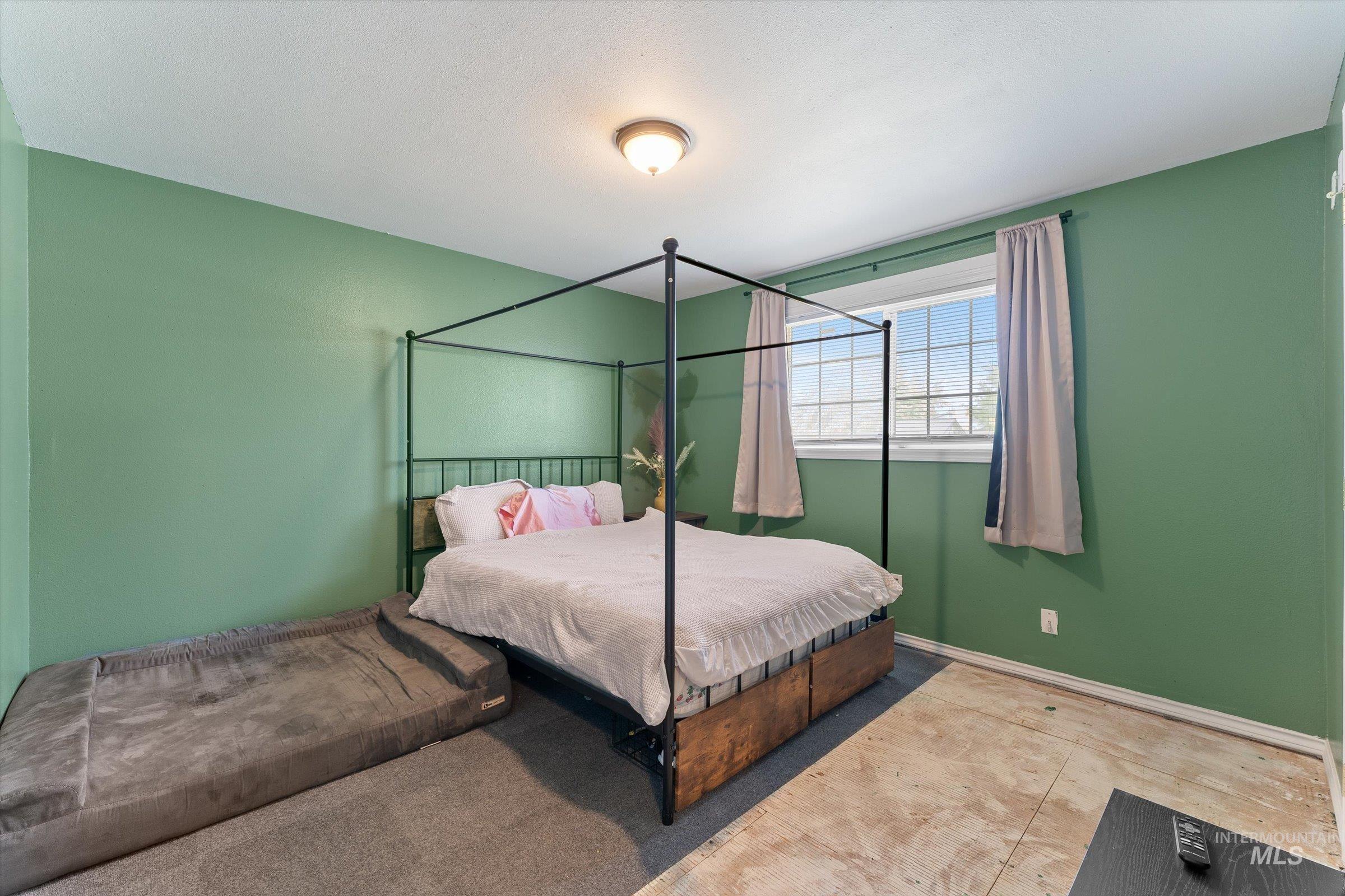 115 NW Wilson Circle, Mountain Home, Idaho 83647, 4 Bedrooms, 2 Bathrooms, Residential For Sale, Price $345,000,MLS 98961297